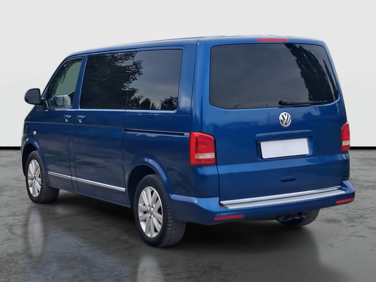 Volkswagen Multivan, 2.0 TDI 4Motion, Highline - fotka 4