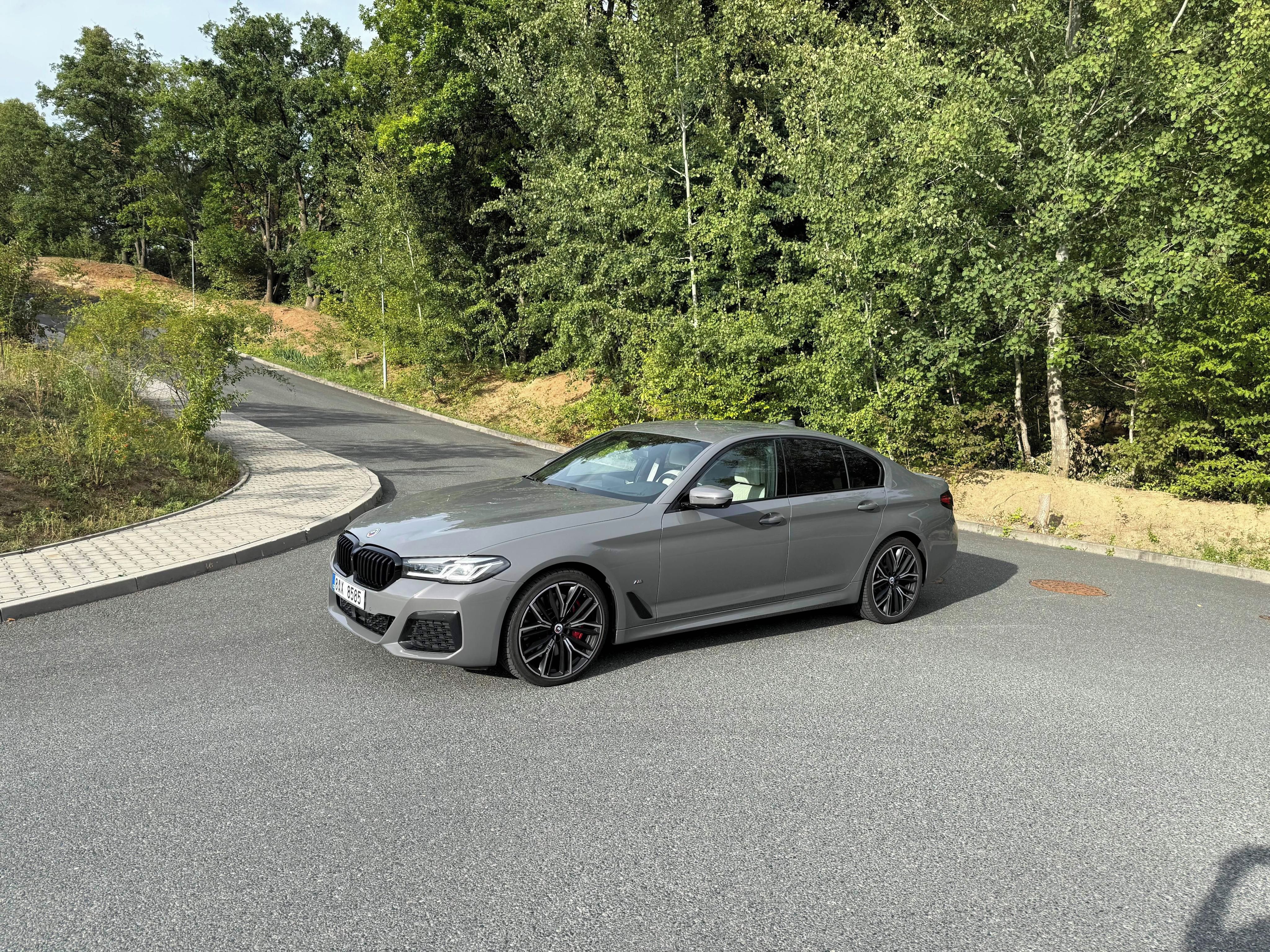 BMW Řada 5, TOP výbava + historie + REMUS - fotka 2