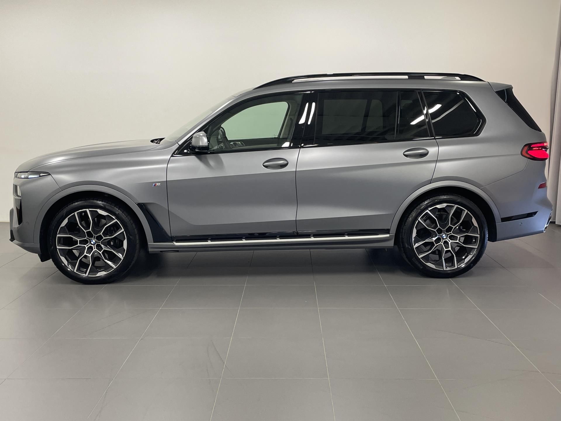 BMW X7, X7 40D xDrive M PRO Executive - fotka 3