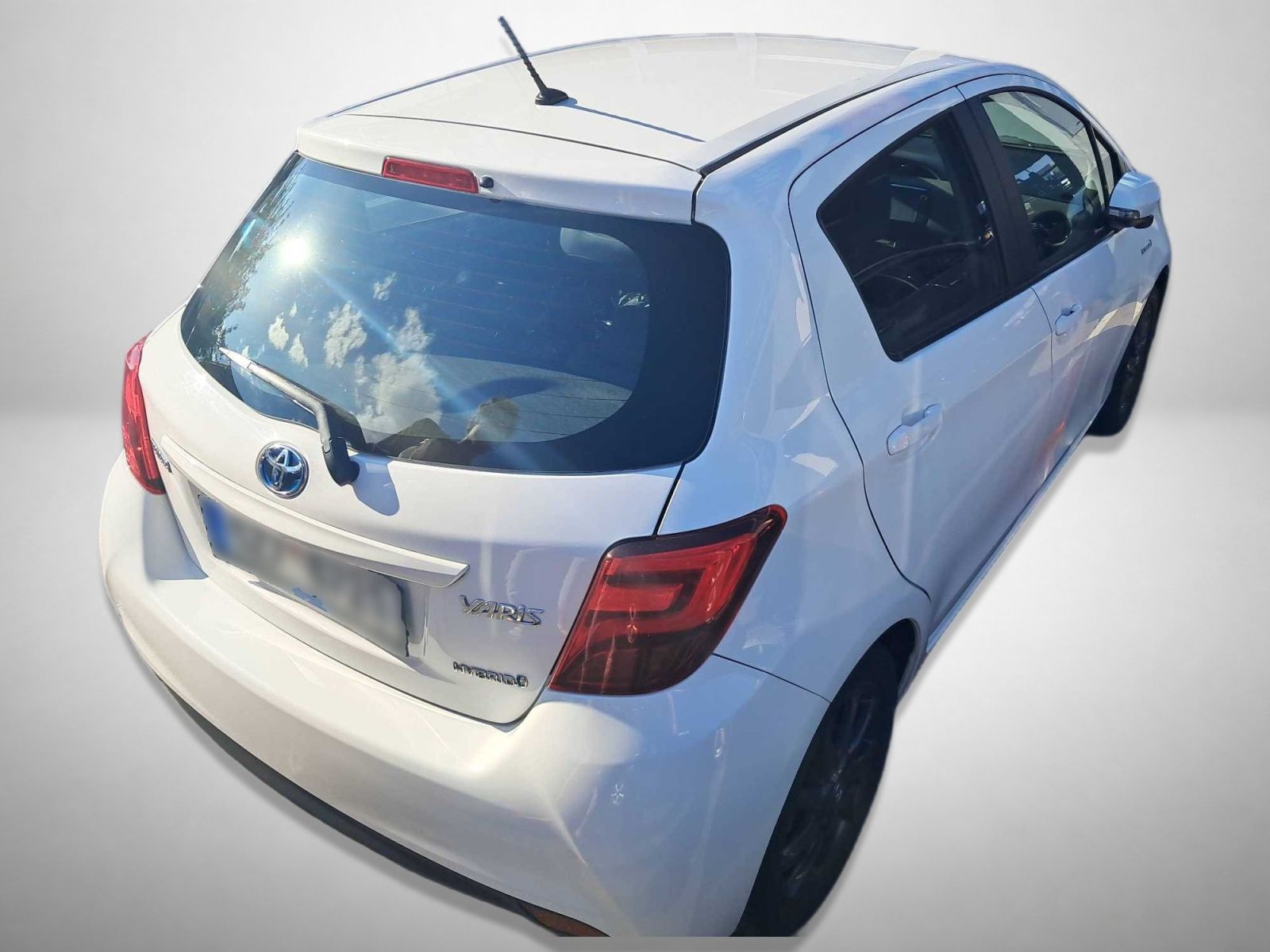 Toyota Yaris, 1.5 Hybrid, Automat - fotka 2