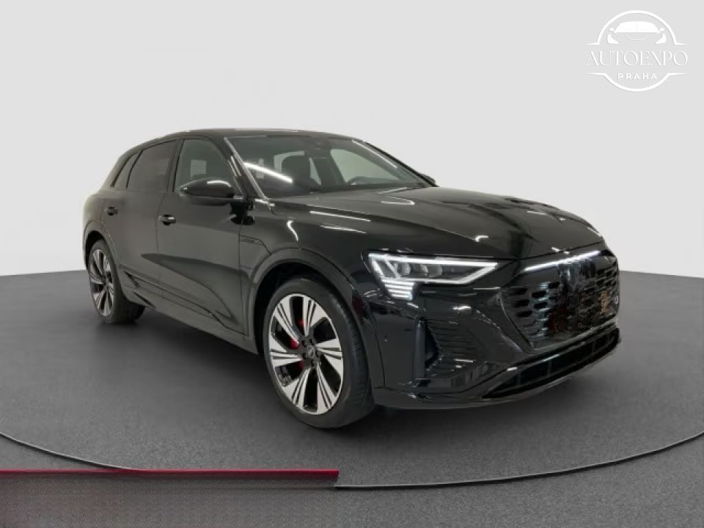 Audi Q8 e-tron, Q8 55 e-tron 2x S-Line* - fotka 2