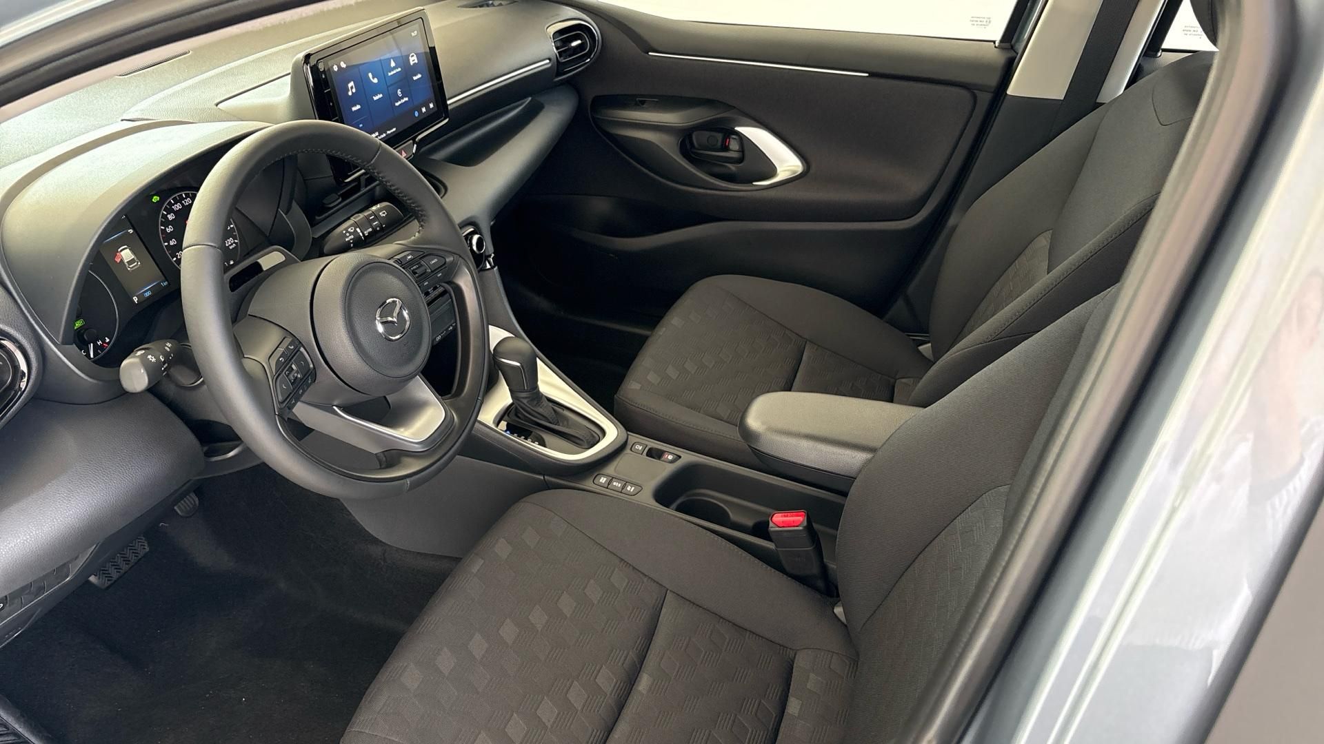 Mazda 2 Hybrid, 1.5 Centre-line - fotka 6