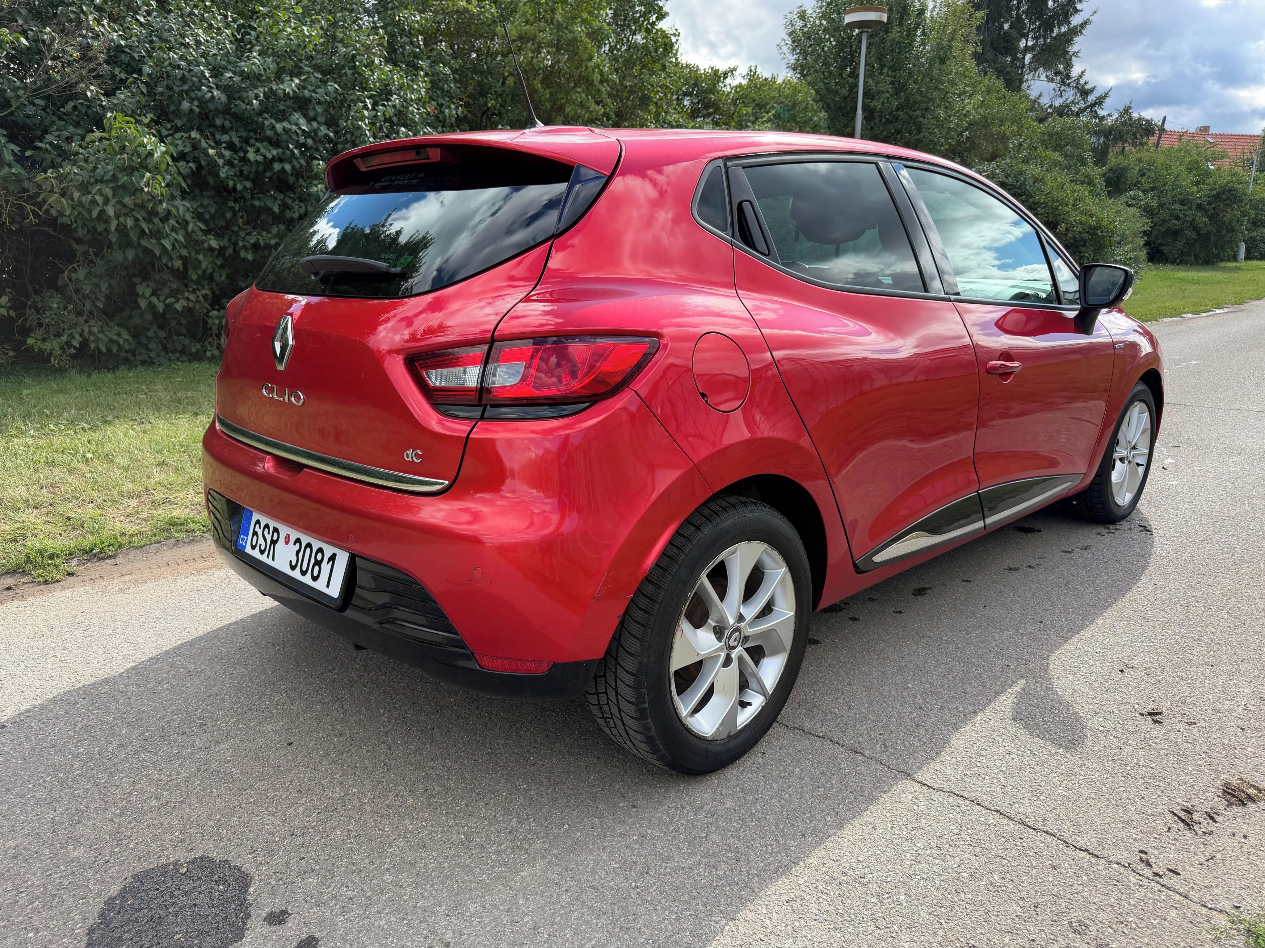 Renault Clio, 1. maj. původ ČR,celoroč garáž - fotka 6