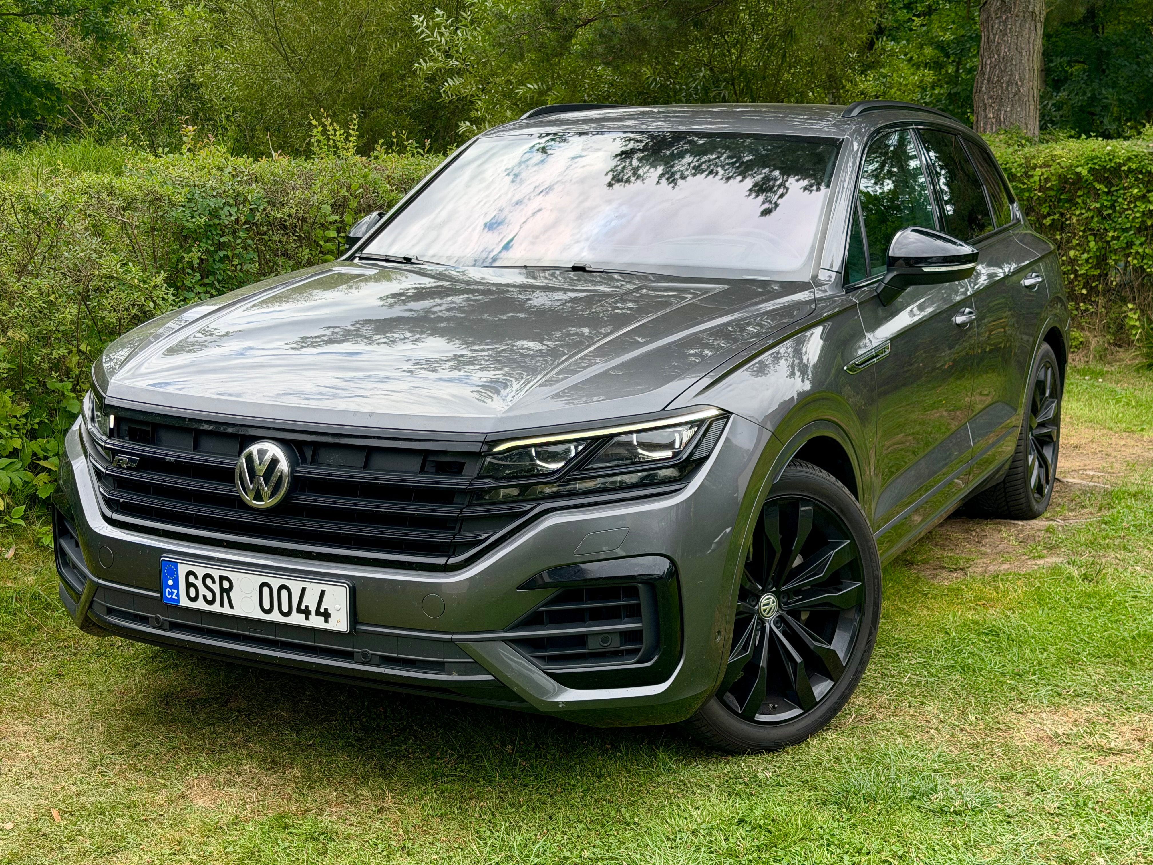 Volkswagen Touareg, R line 3.0 210kW CZ vzduch taž - fotka 2