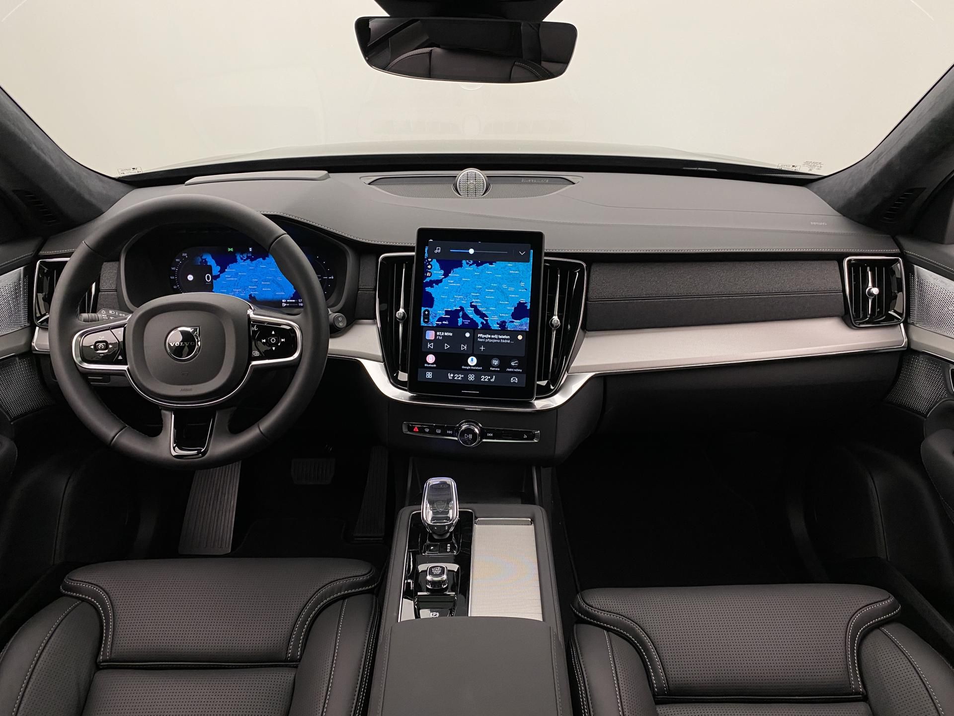 Volvo XC90, T8 RECHARGE BLACK EDITION 7m - fotka 2