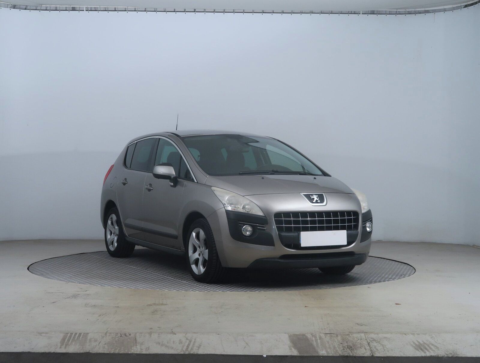 Peugeot 3008, 1.6 HDi, Parkovací asistent