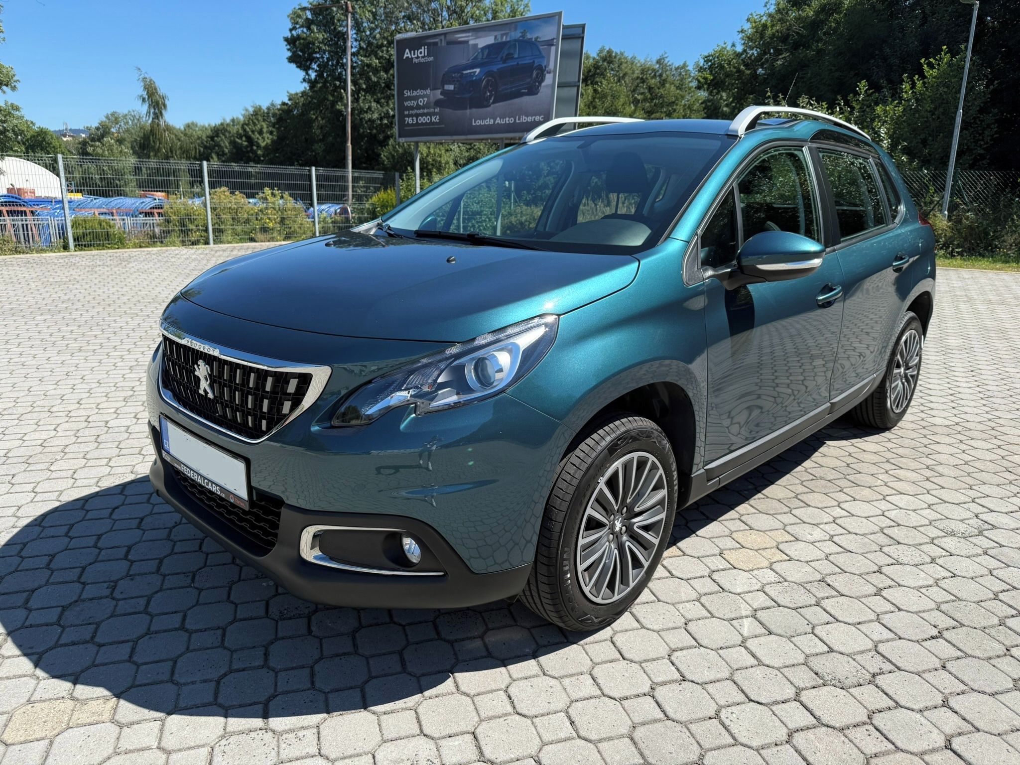 Peugeot 2008, 1,2 PureTech, ČR, 20 tis.km