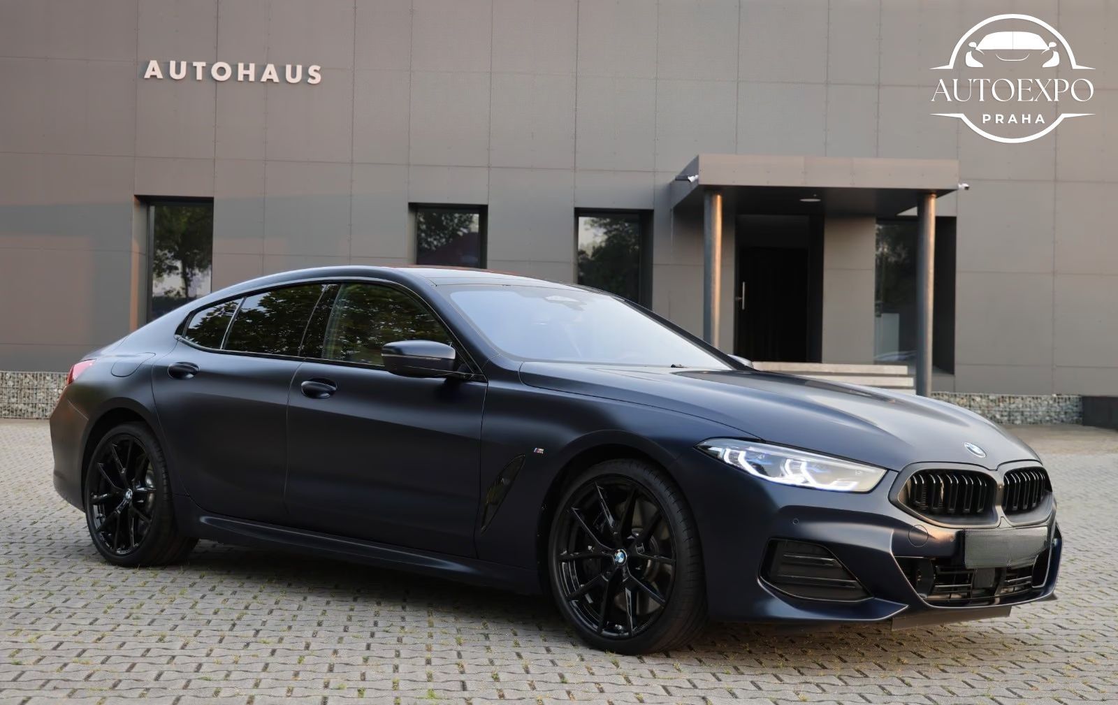 BMW Řada 8, 840d xDrive Carbon* - fotka 2