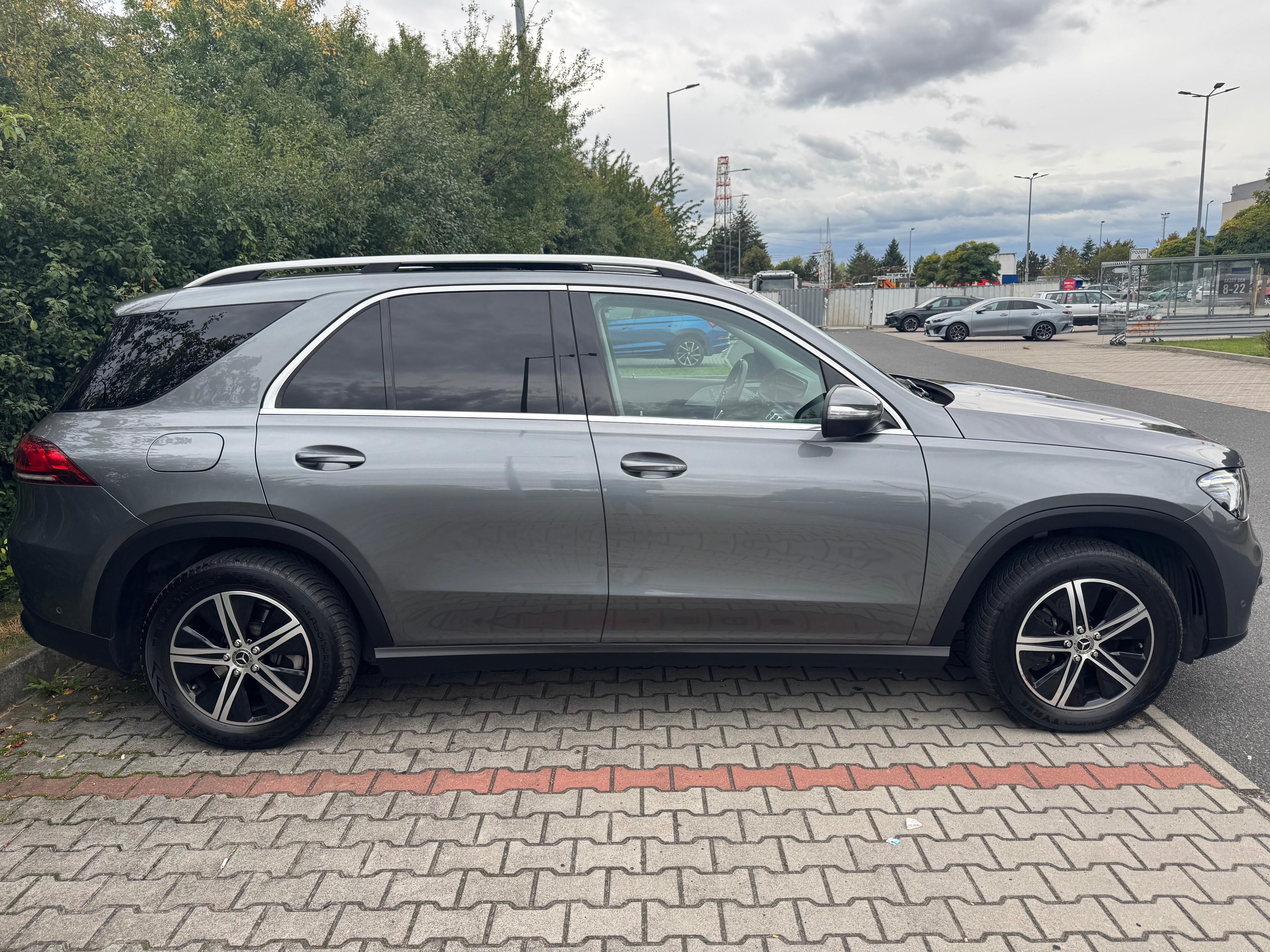 Mercedes-Benz GLE, 300d 4MATIC Vzduch - fotka 4