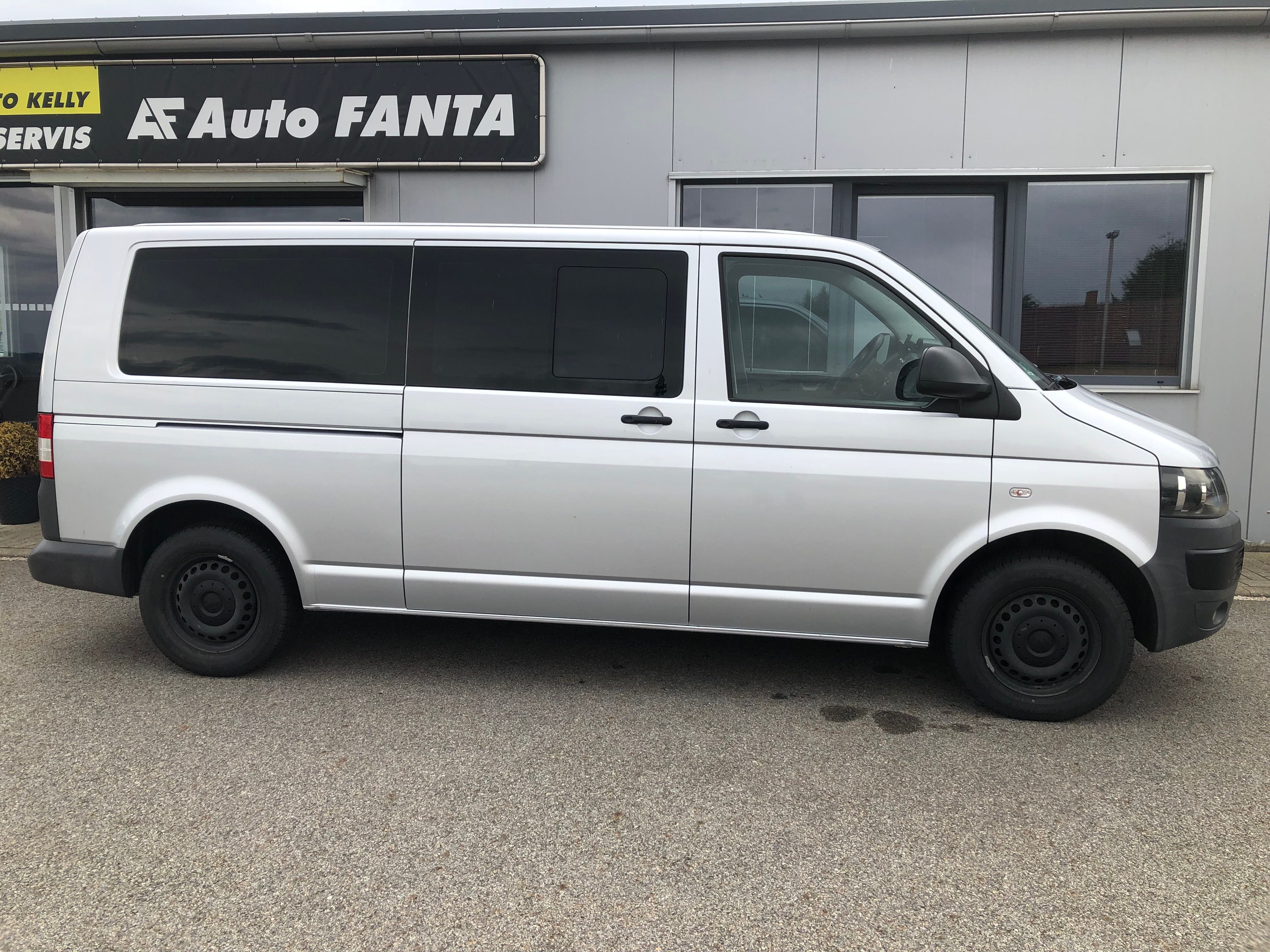 Volkswagen Transporter, Long 2,0TDI 103kW otoč sedačky