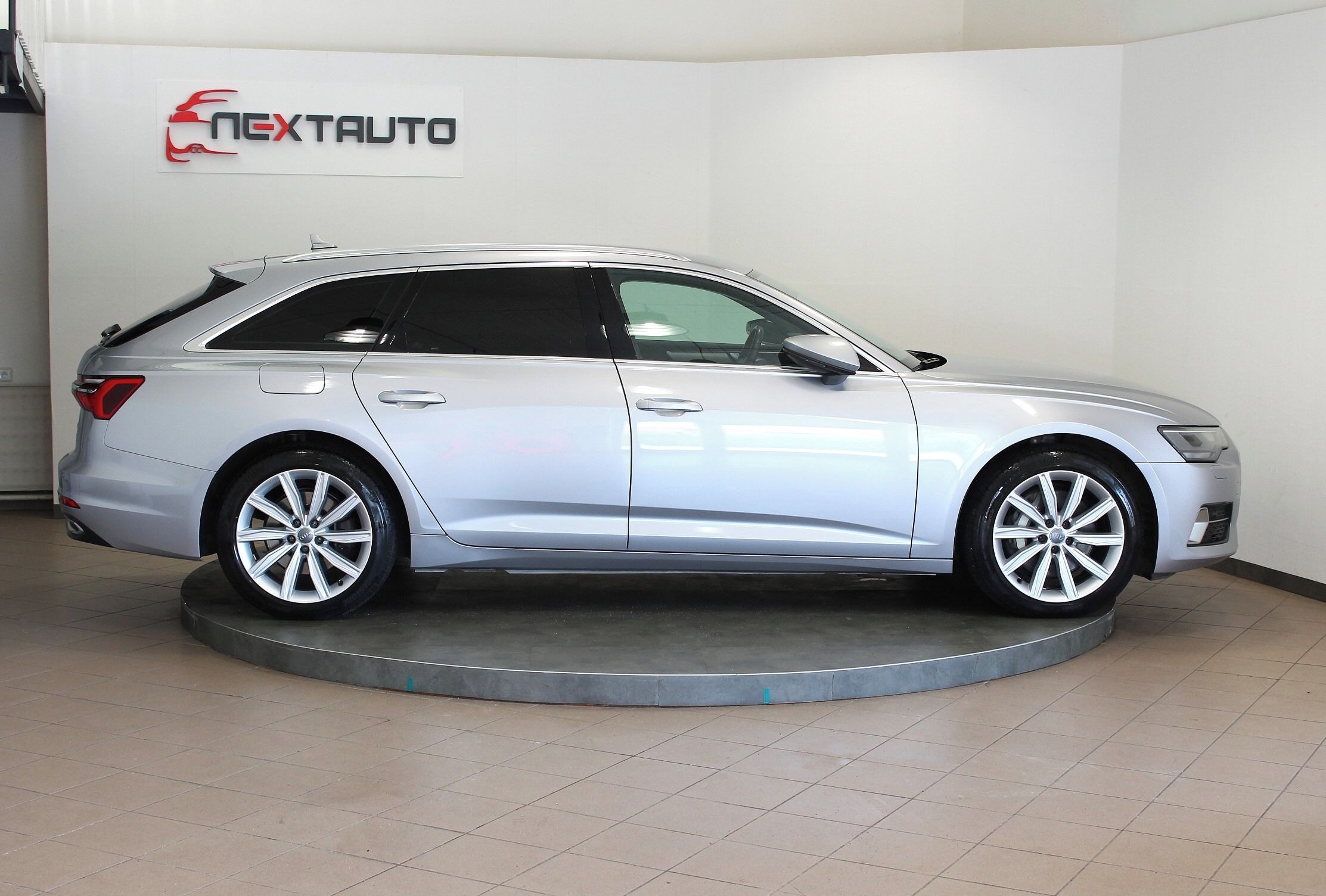 Audi A6 Avant, 45 TDI 204kW QUATTRO, SPORT - fotka 6