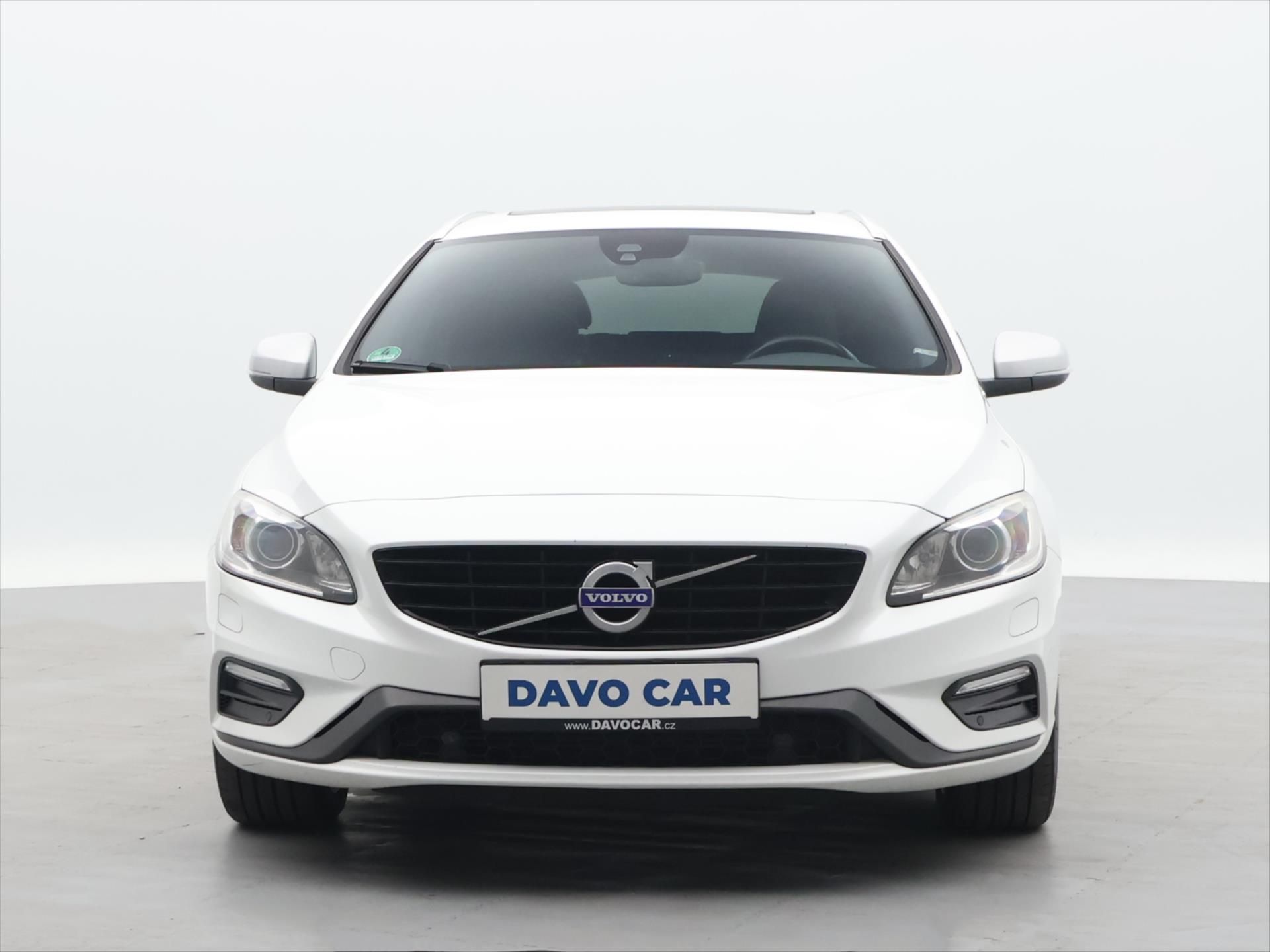 Volvo V60, 2.4 D6 162kW R-Design Aut. DPH - fotka 2