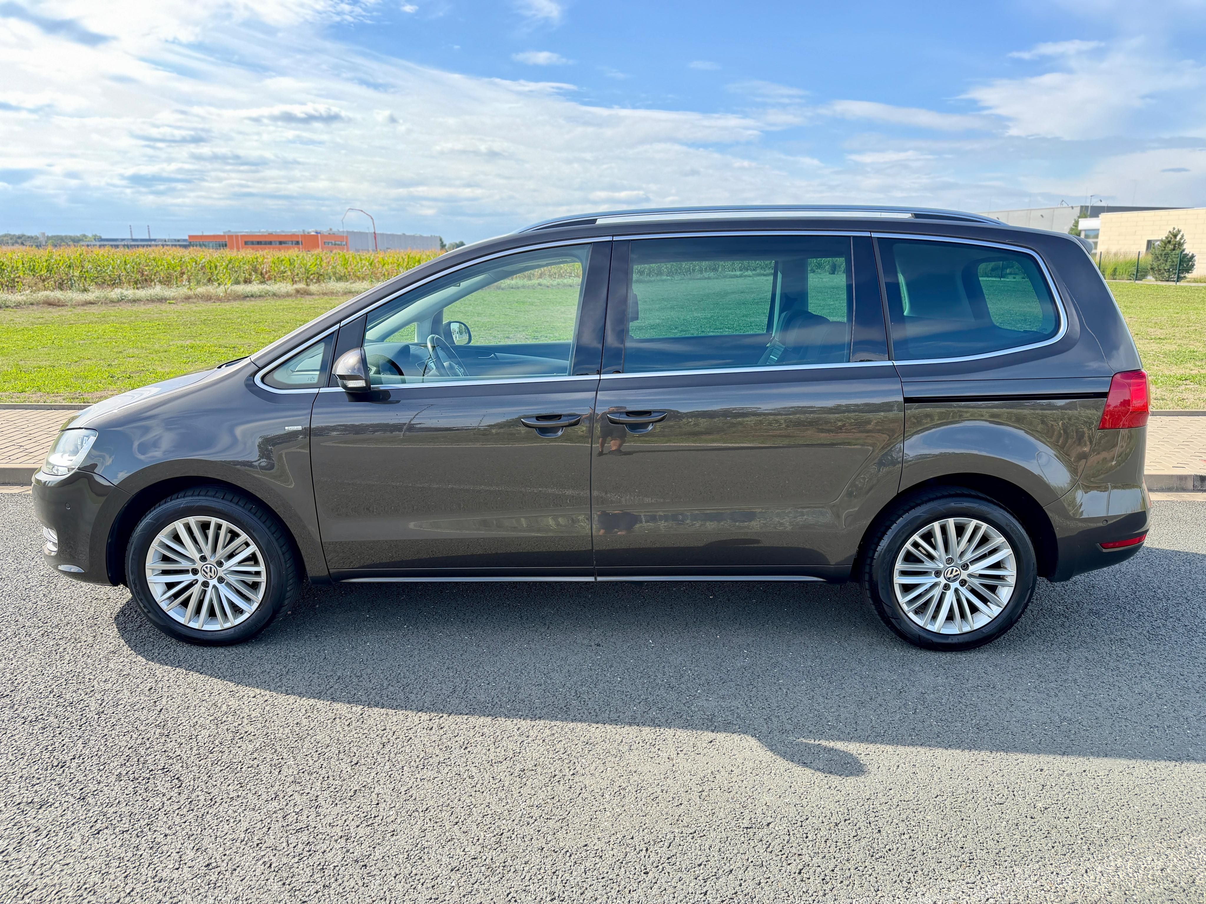 Volkswagen Sharan, 2.0 TDI CUP NAVIGACE SERVISKA - fotka 2