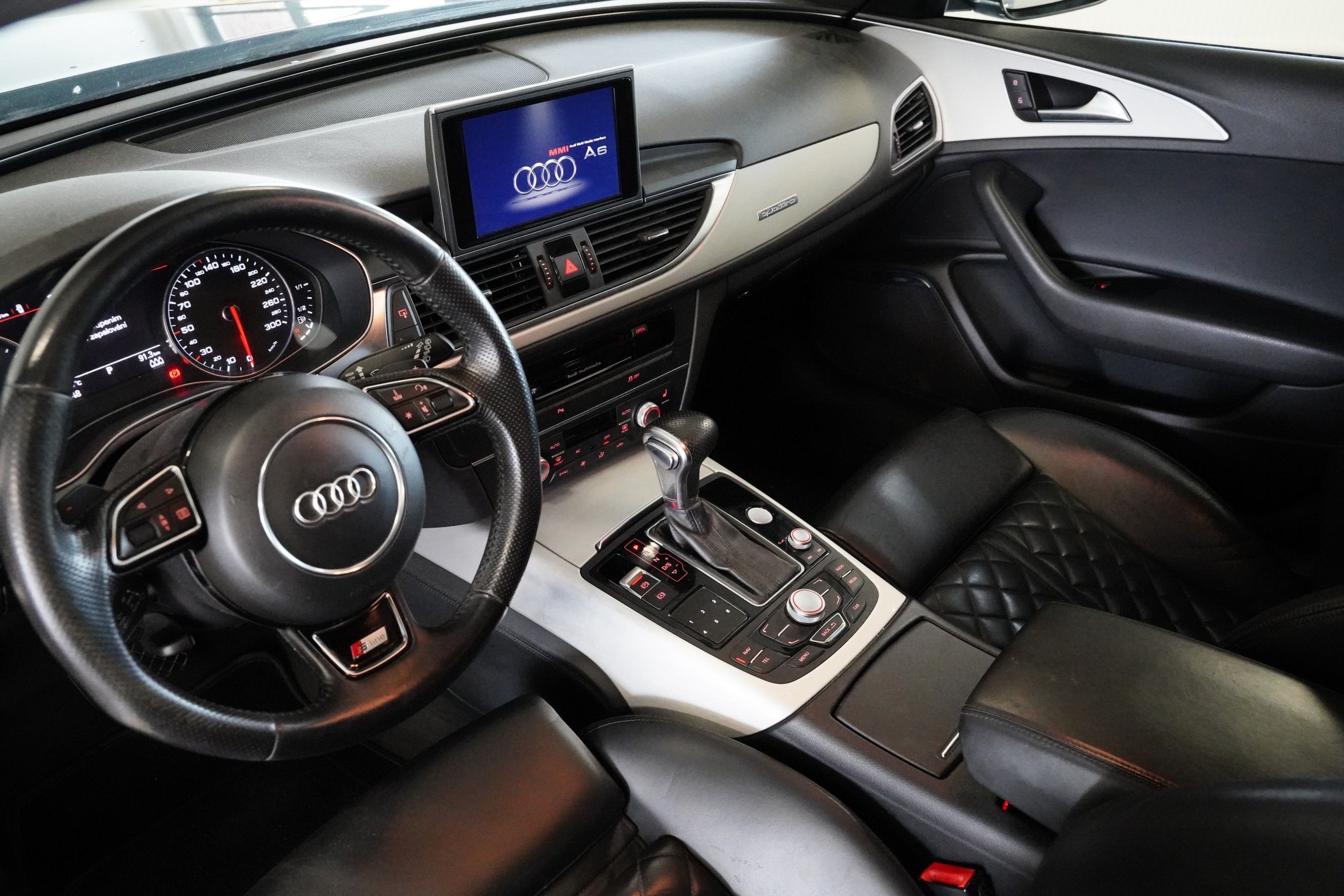 Audi A6 Avant, 3.0TDI 230 kW S-line - fotka 5