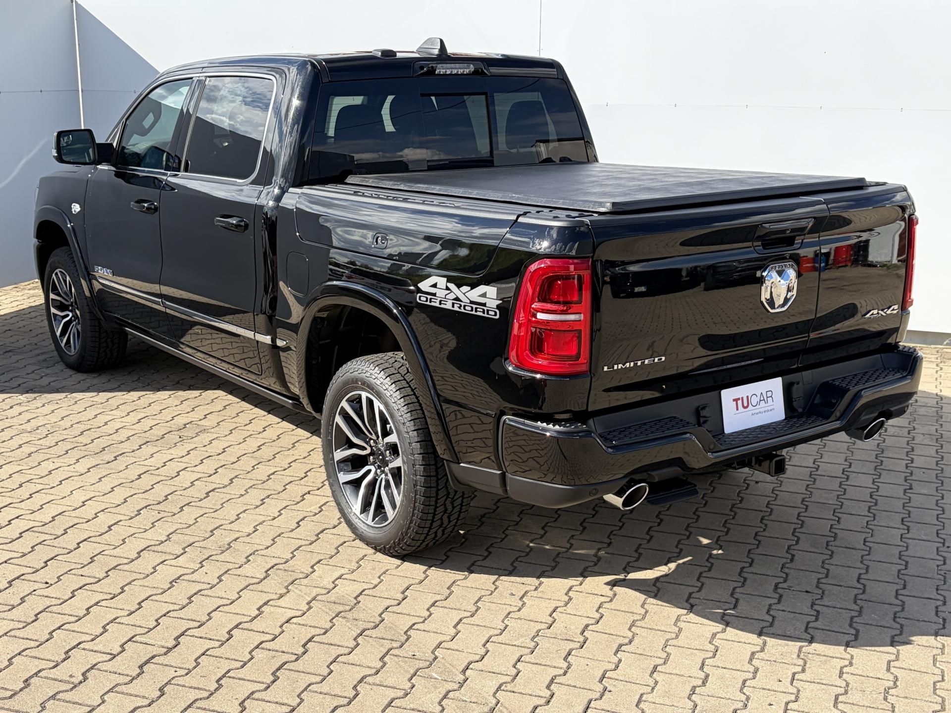 Dodge Ram, 1500 Limited 5.7 V8 HEMI 2026 - fotka 3