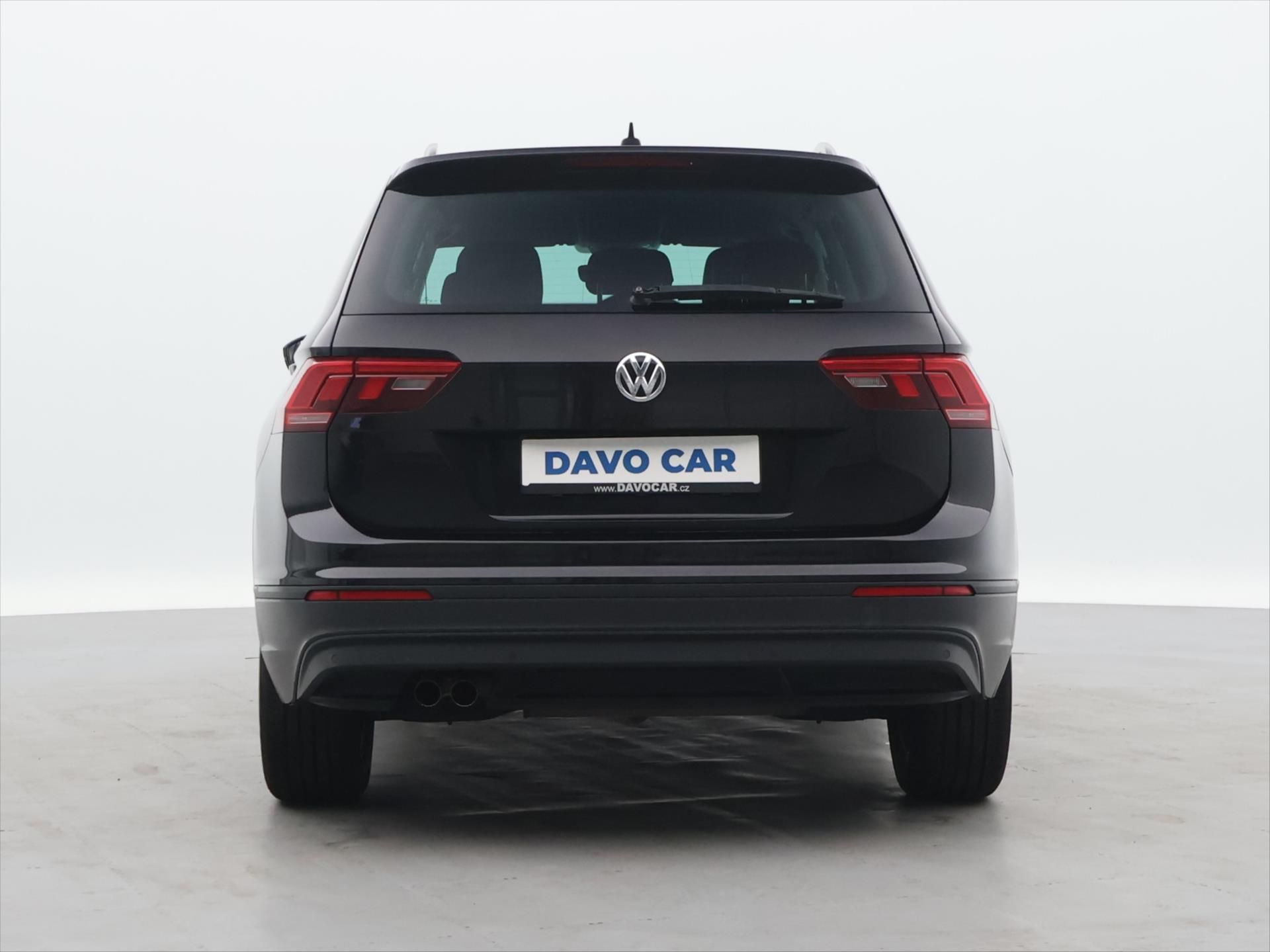 Volkswagen Tiguan, 1.4 TSI 110kW Virtual 1.Maj. - fotka 6