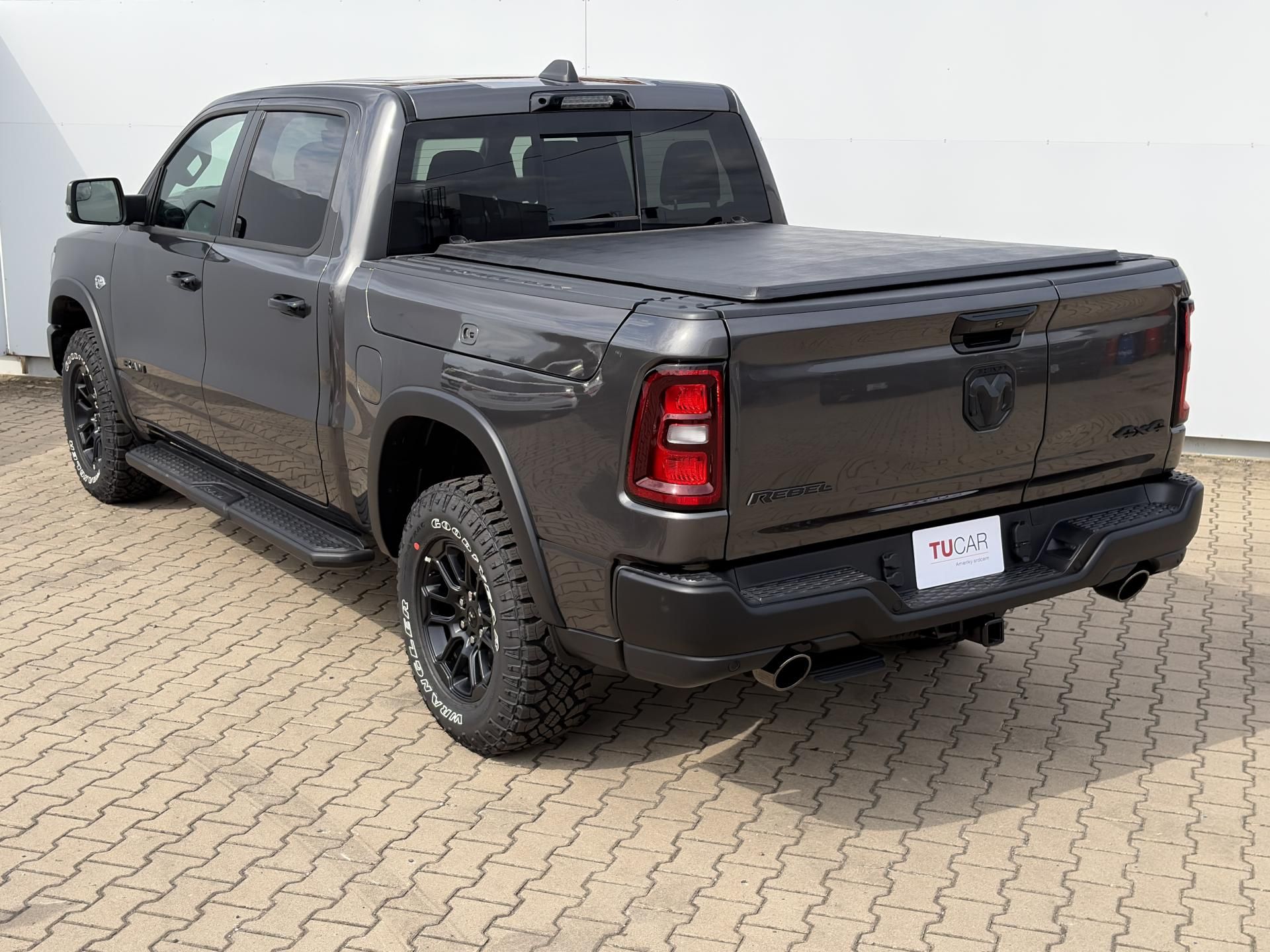 RAM 1500, Rebel 5.7 V8 Hemi 2026 - fotka 3