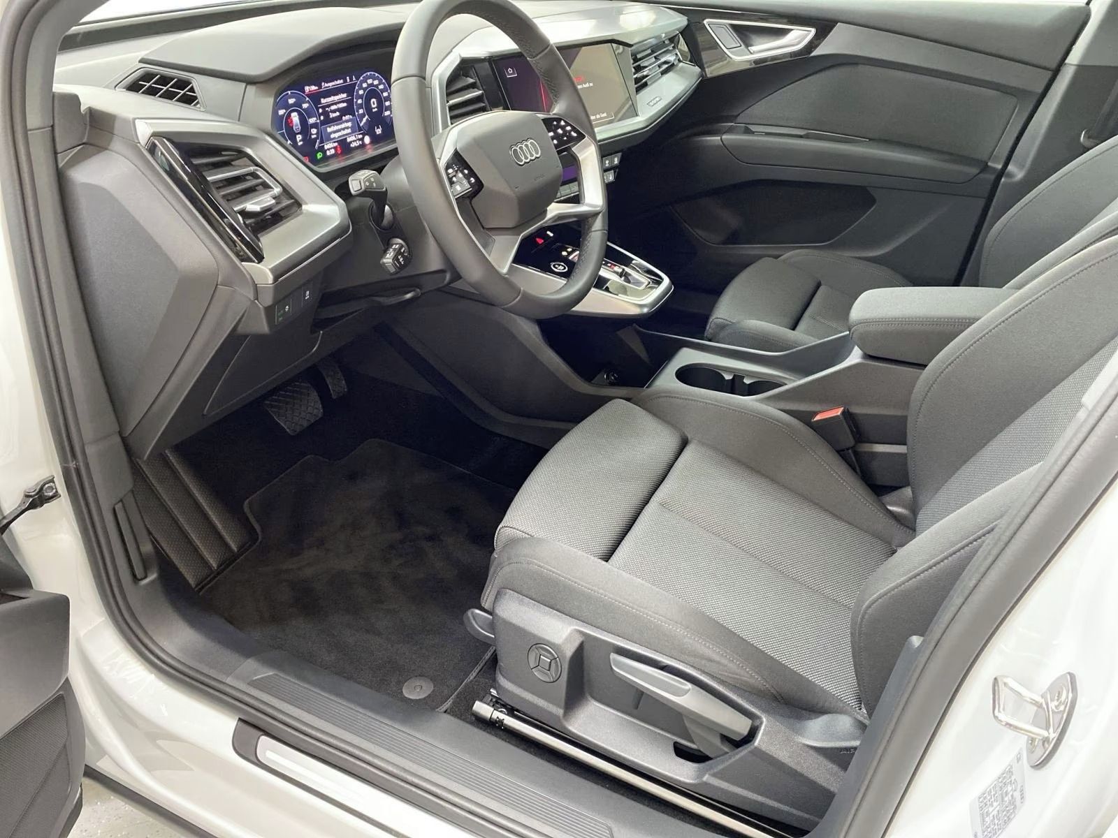 Audi Q4 e-tron, 40 *Navi*Led*DAB*PDC* - fotka 6