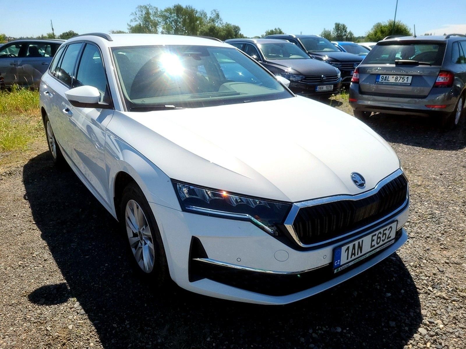 Škoda Octavia, SELECTION 1,5 TSI 85 kW DSG - fotka 3