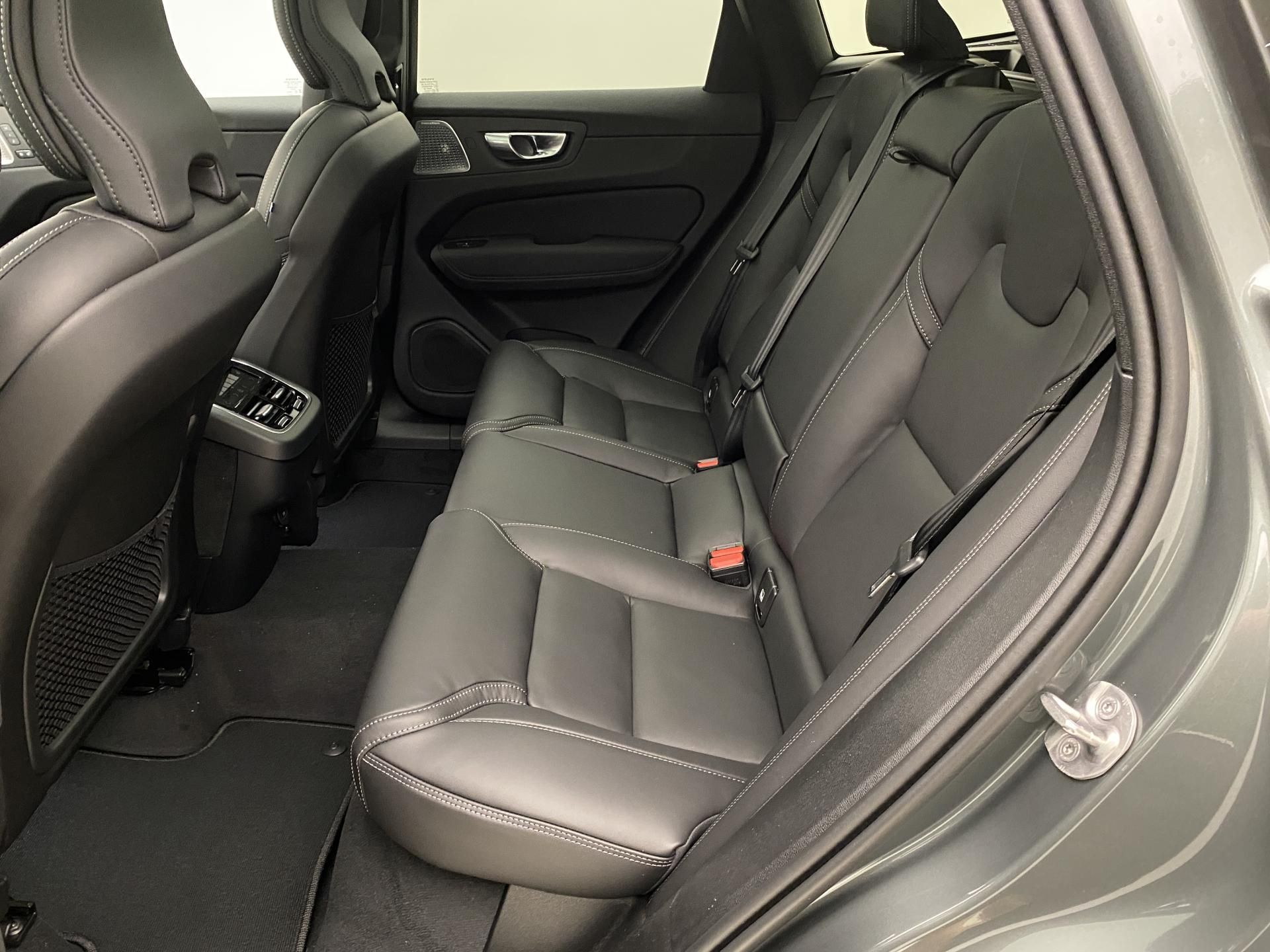 Volvo XC60, B5 AWD ULTRA CZ 1.maj - fotka 6