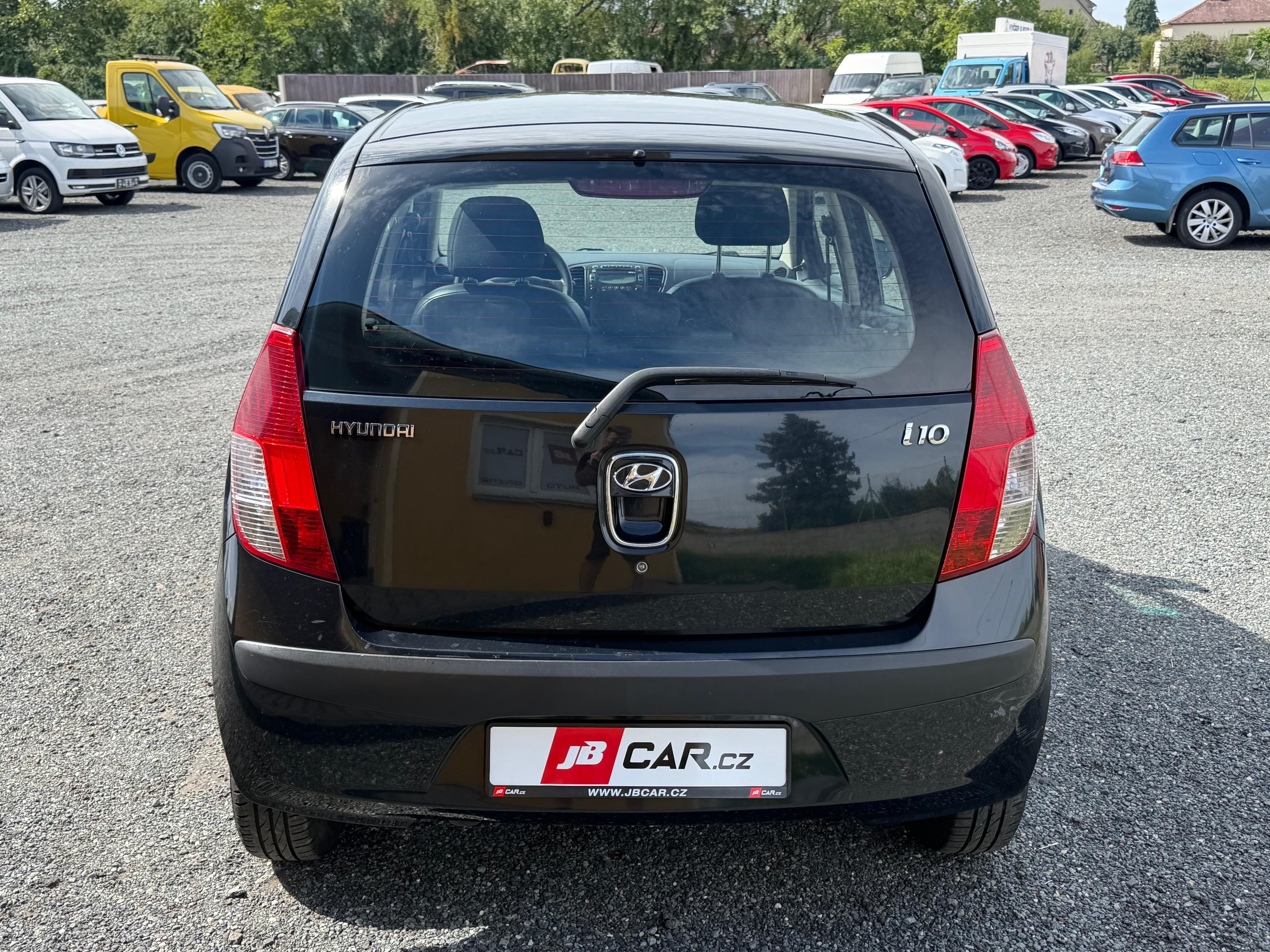 Hyundai i10, 1.1I 49KW 1.MAJITEL - fotka 3