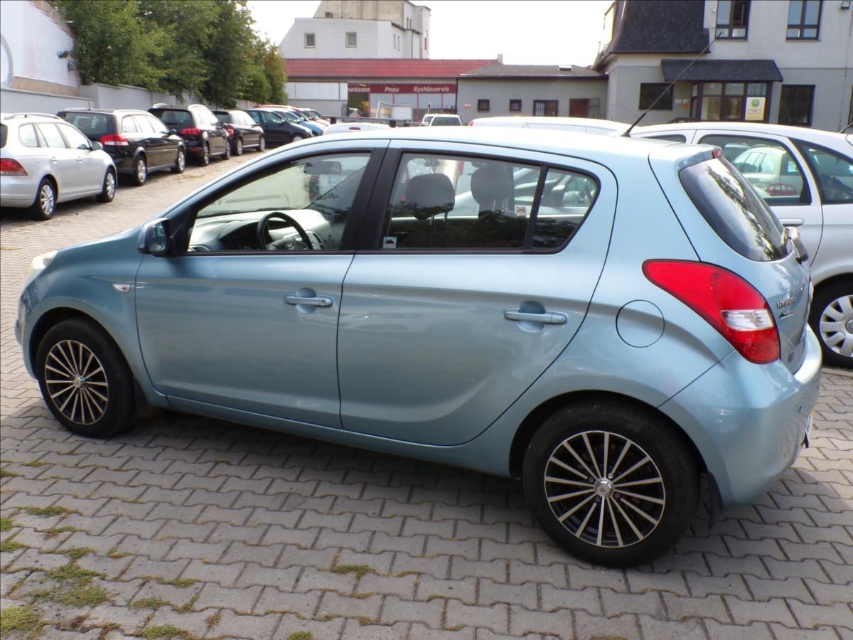 Hyundai i20, 1,4 LPG+Benzín  KLIMATIZACE - fotka 6