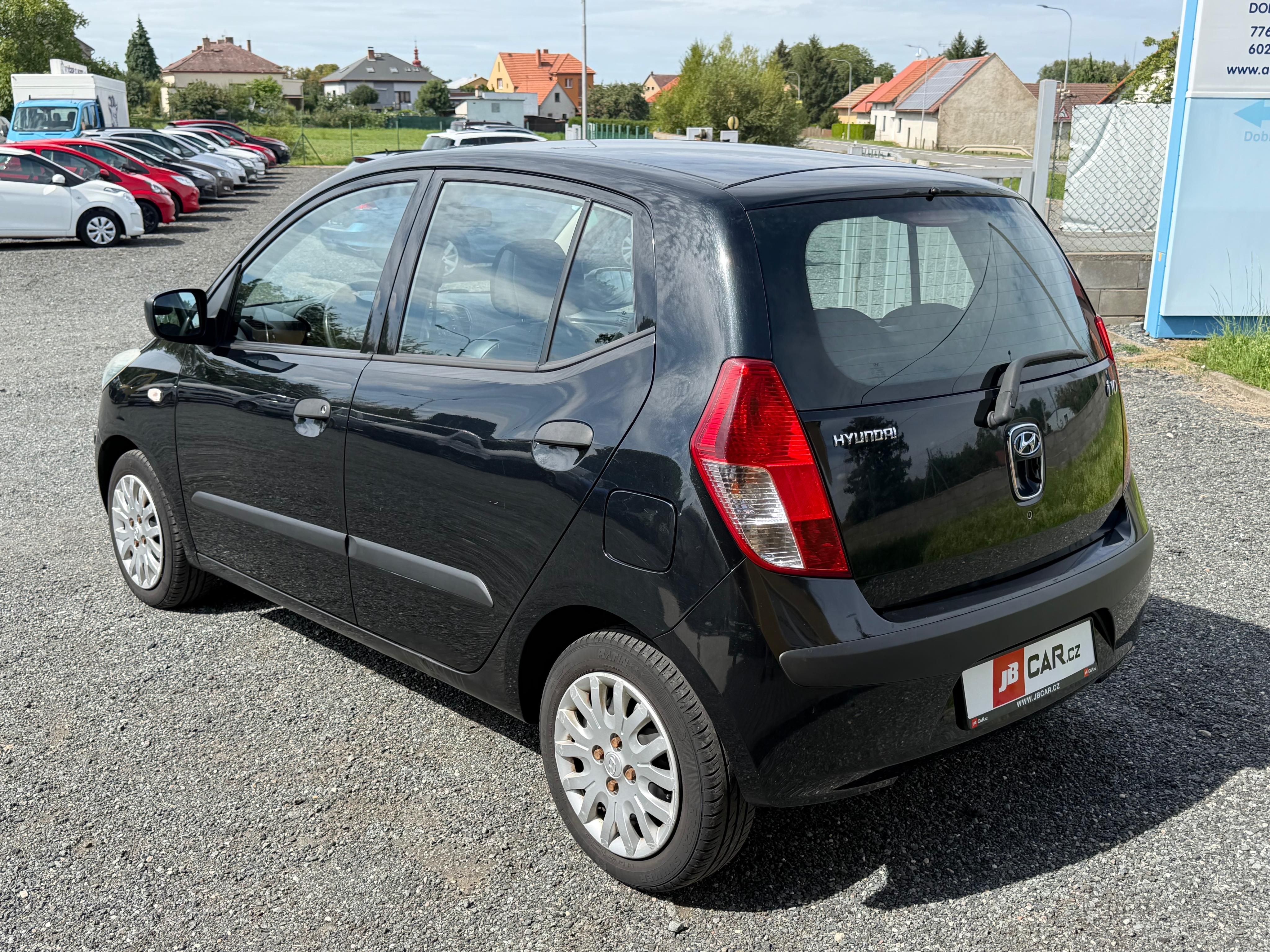 Hyundai i10, 1.1I 49KW 1.MAJITEL - fotka 4
