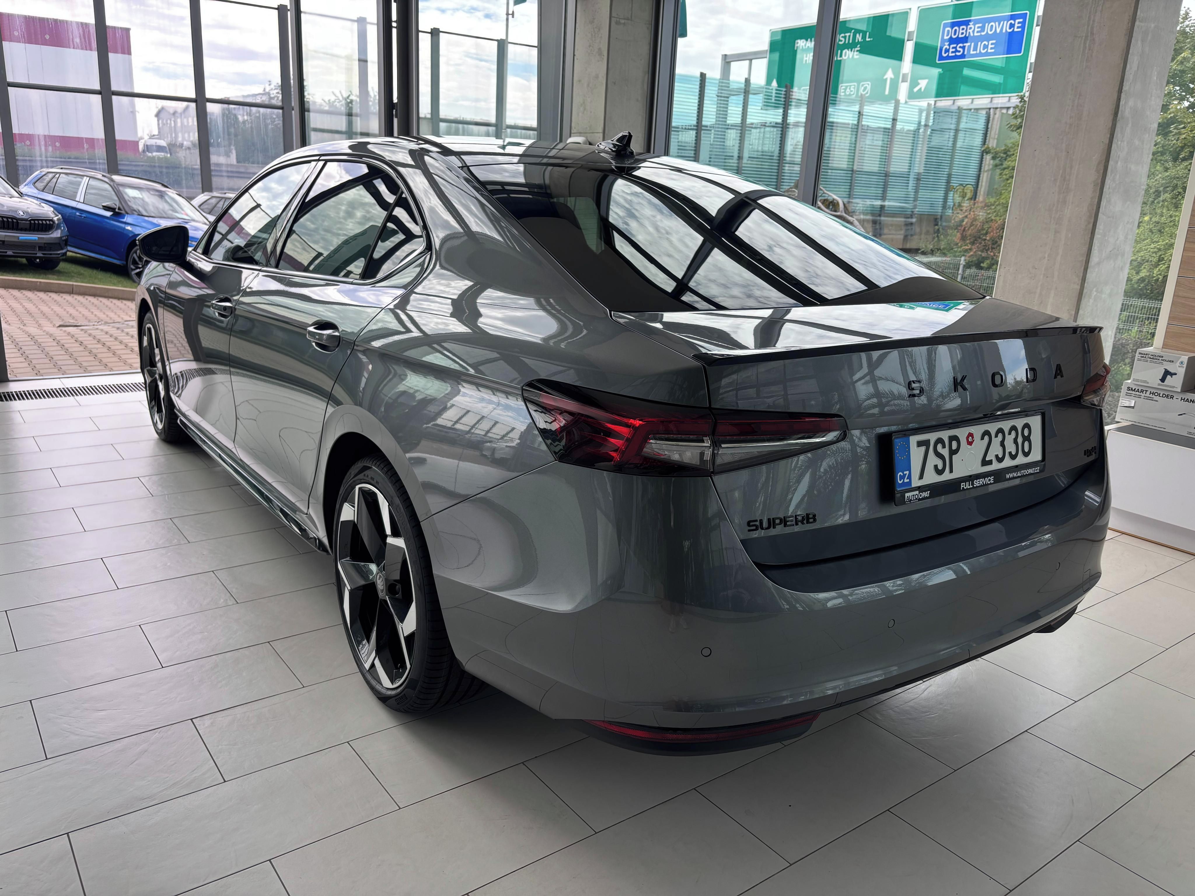 Škoda Superb, Sportline 2,0 TDI 142 kW 4x4 - fotka 5