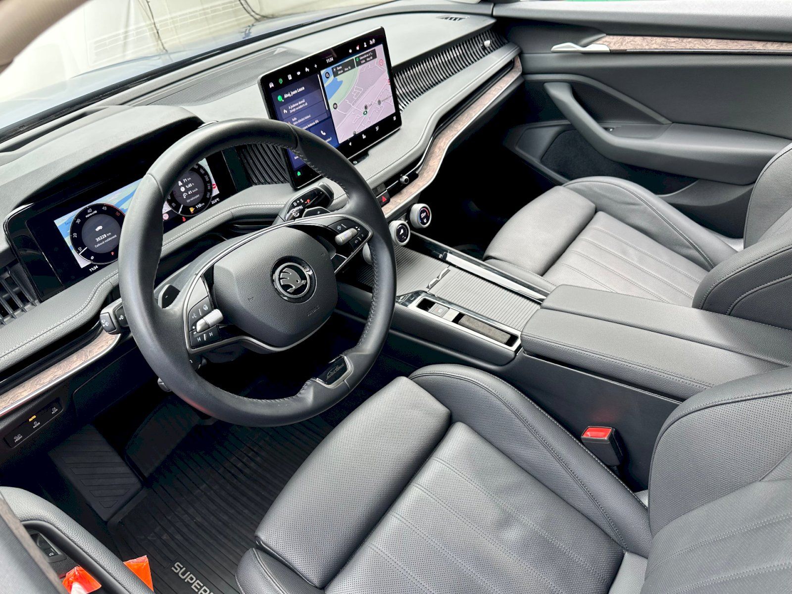 Škoda Superb, 2.0 TDI 142kW 4x4 L&K Combi DS - fotka 6