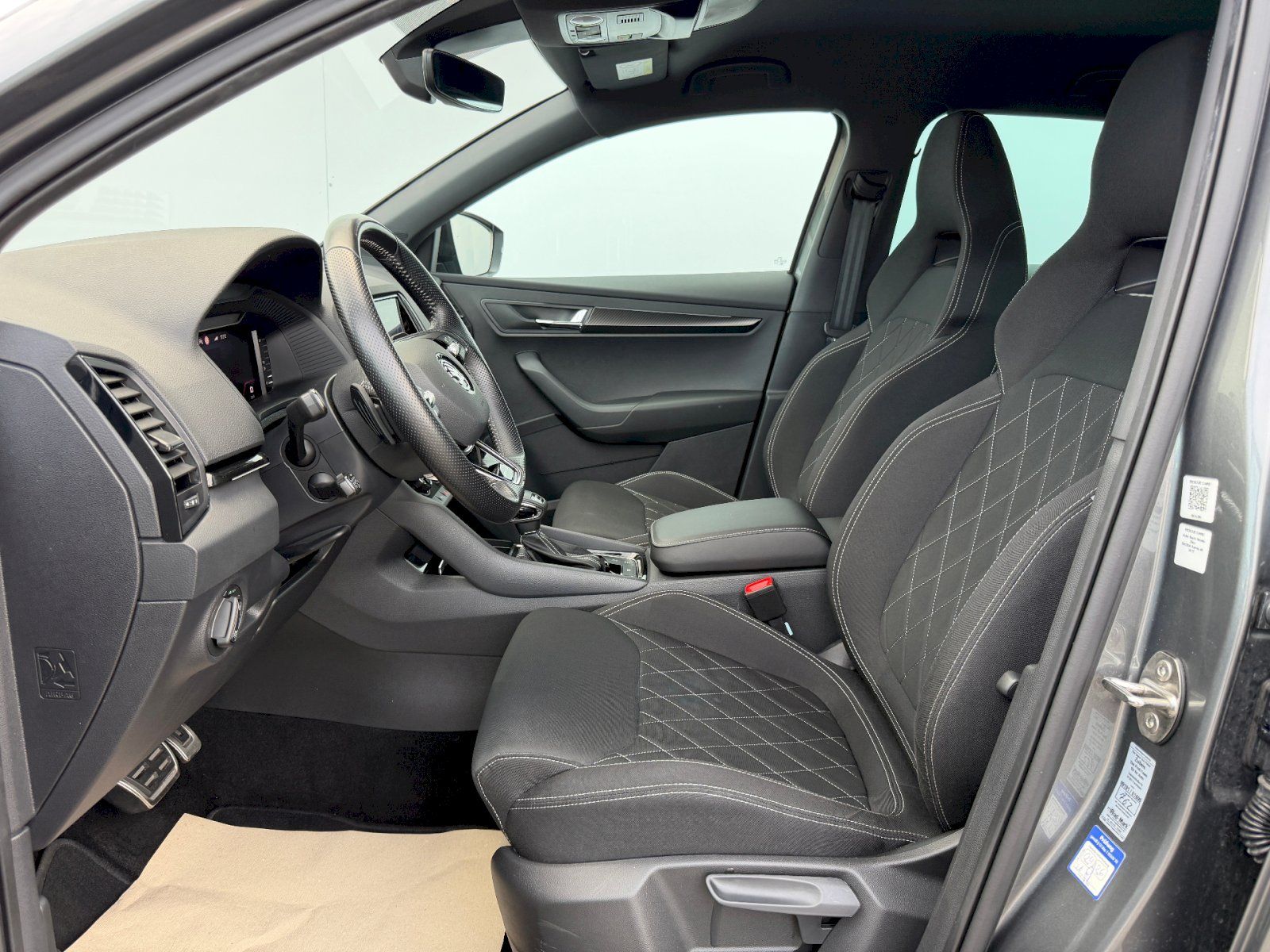Škoda Karoq, 2.0TSI 140kW DSG 4x4 SportLine - fotka 5