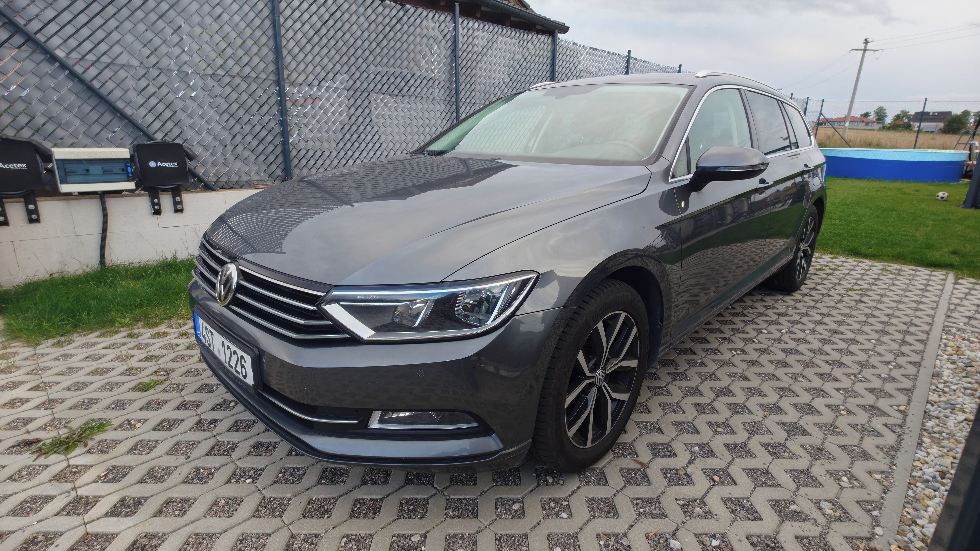 Volkswagen Passat, Comfortline 2.0 TDI 110 kW - fotka 5