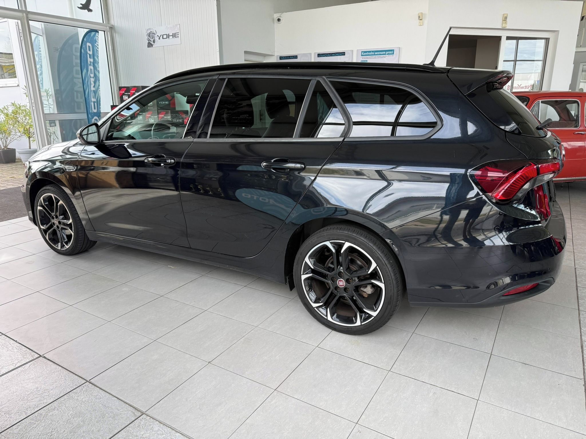 Fiat Tipo, 1.4 T-JET 88 kW LOUNGE 1.maj. - fotka 4