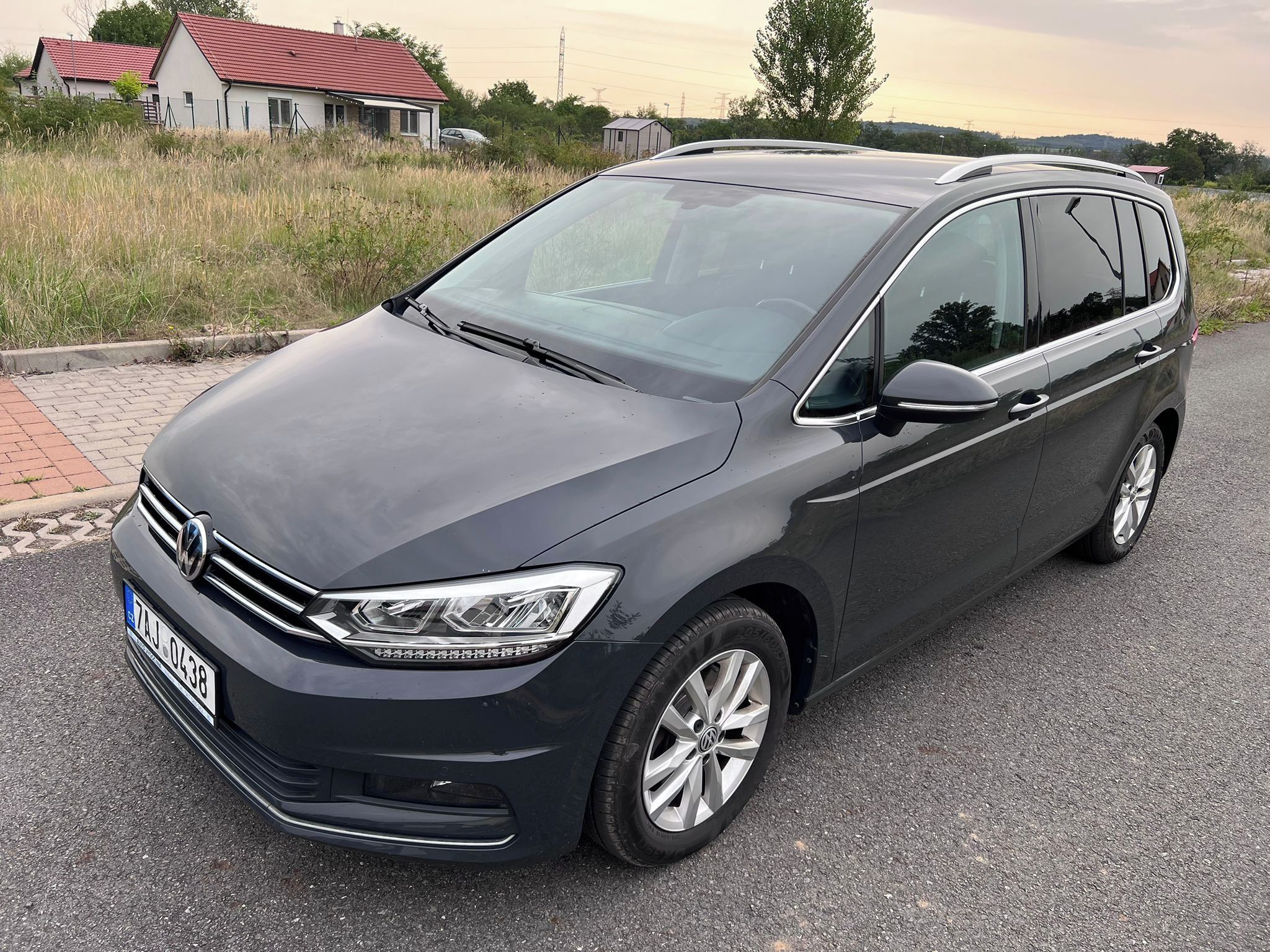 Volkswagen Touran, 1.5TSI Highline DSG, původ ČR - fotka 6