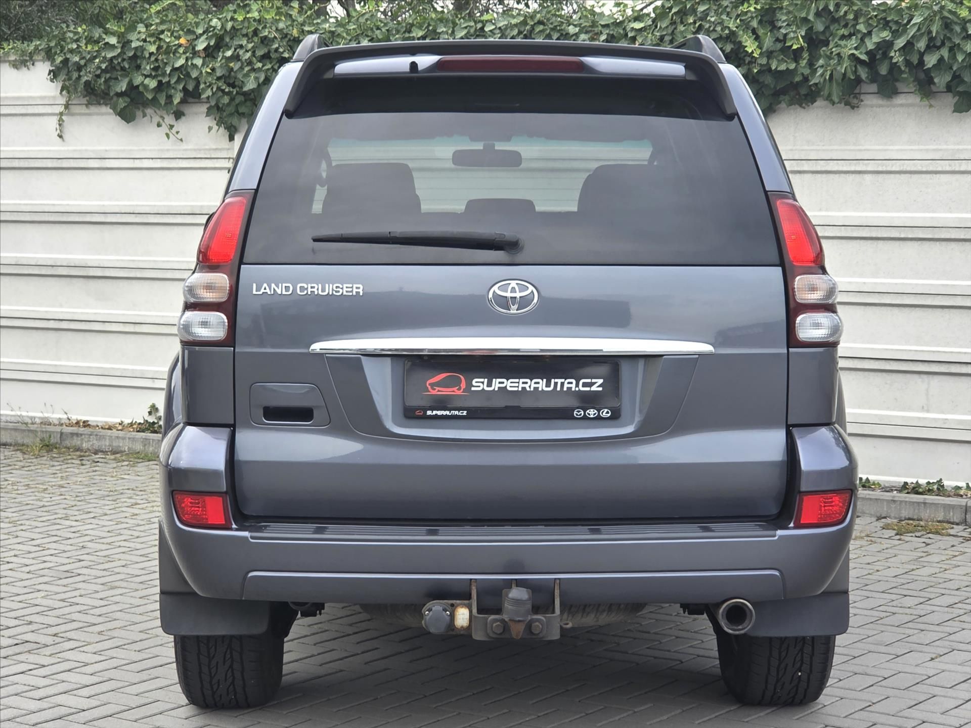 Toyota Land Cruiser, 3,0 D-4D 127kW 8-míst ČR 1.maj - fotka 5