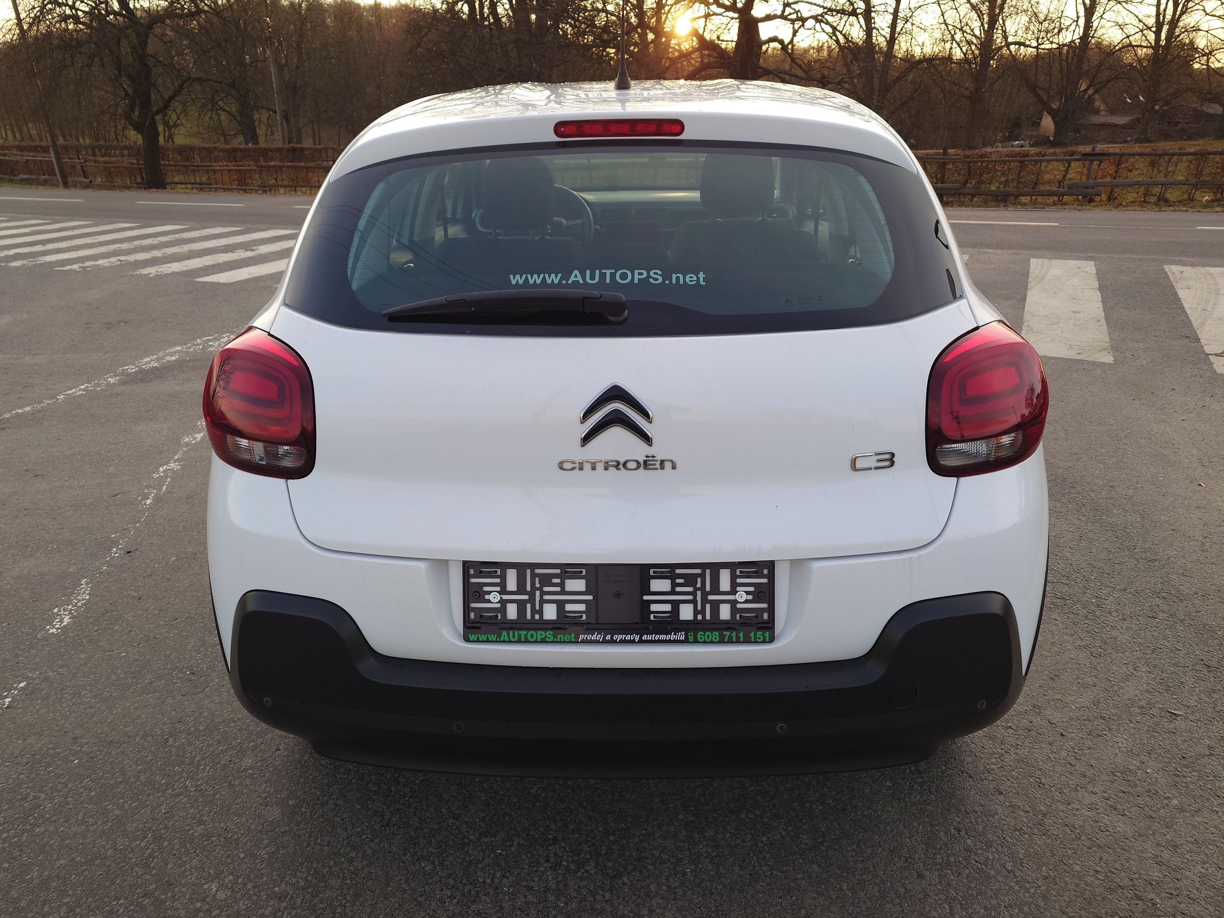 Citroën C3, 1.2 PureTech Klima NAVI - fotka 4
