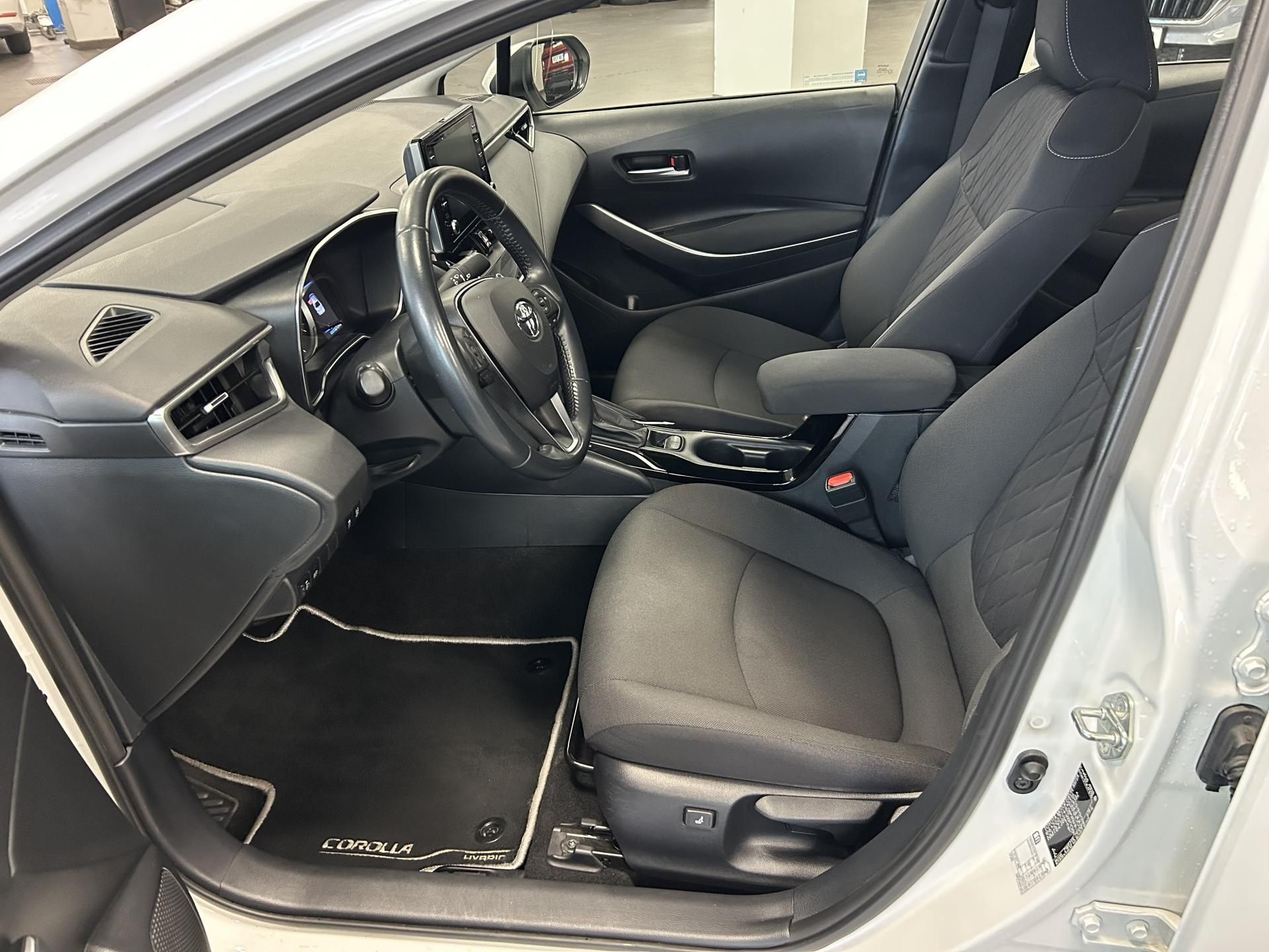 Toyota Corolla, 1.8 Hybrid AT LED Kamera - fotka 5