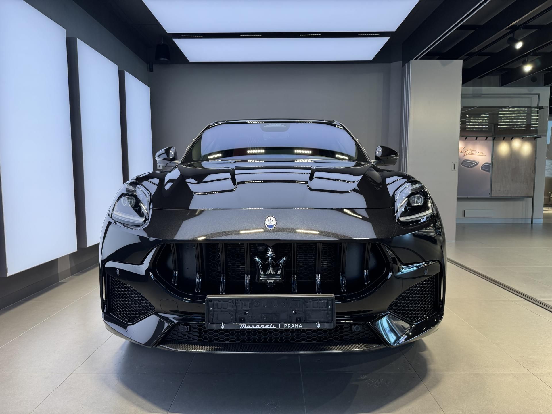 Maserati Grecale, Trofeo 530HP - fotka 2