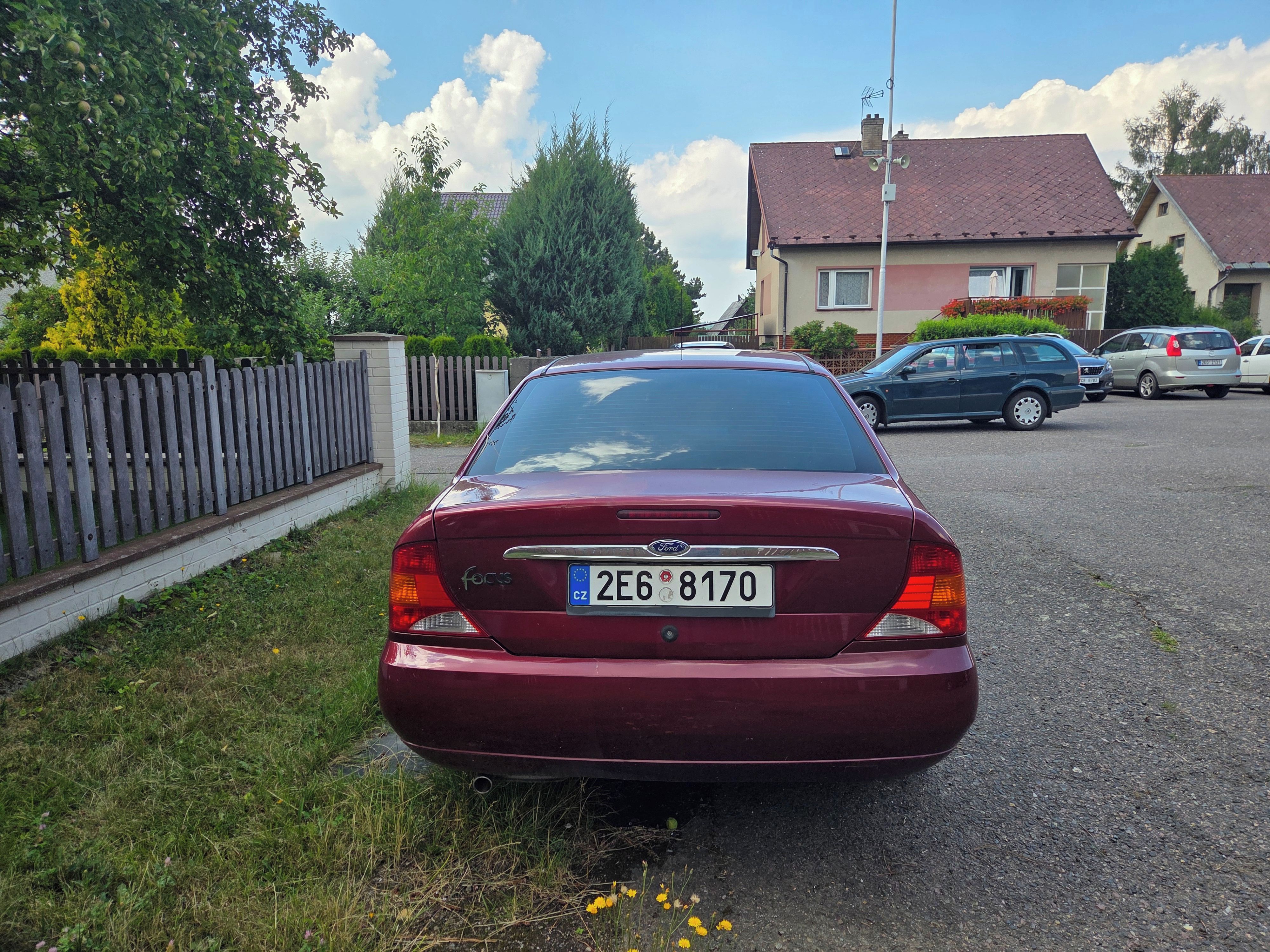 Ford Focus, 1.8 Ghia - fotka 3