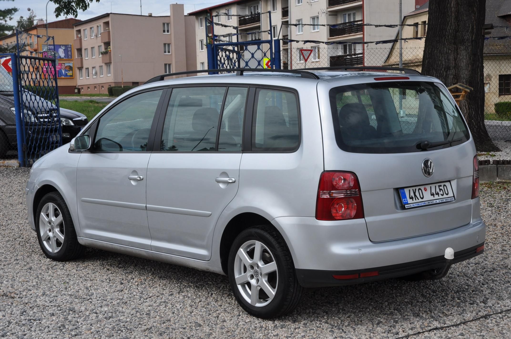 Volkswagen Touran, 1.9TDi 77kW 7.míst - fotka 4