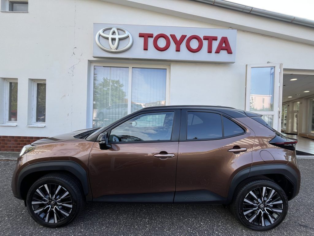 Toyota Yaris Cross, 1.5L HEV130 Executive Tech VIP - fotka 4