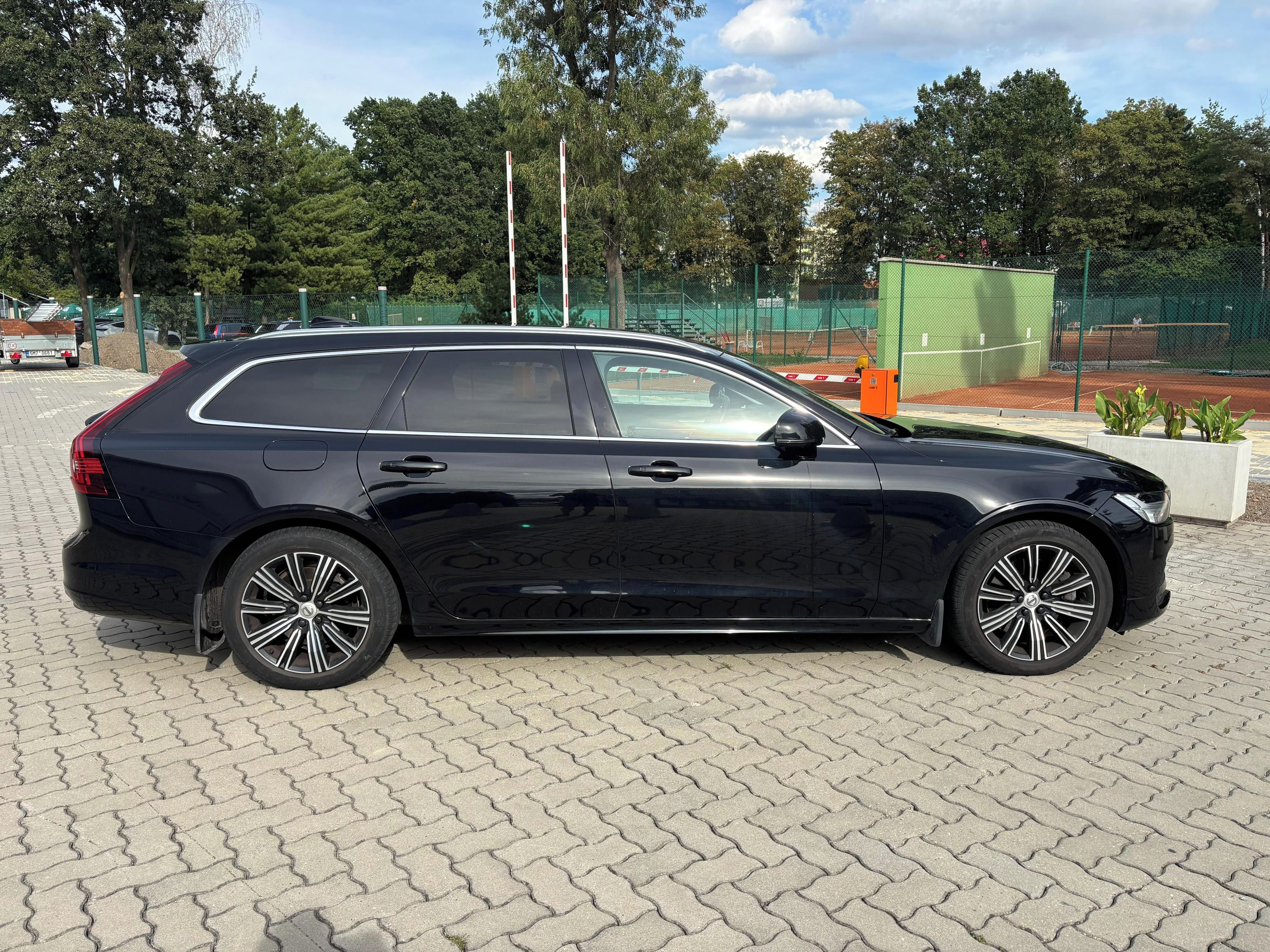 Volvo V90, VOLVO V90  Momentum Plus - fotka 3