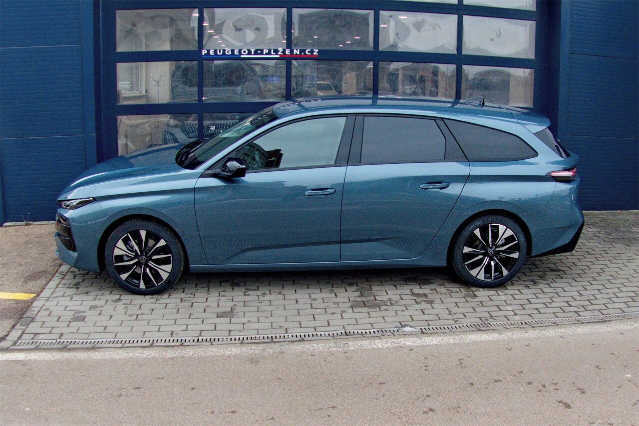 Peugeot 308, SW ALLURE Hybrid 145 e-DCS6 - fotka 2