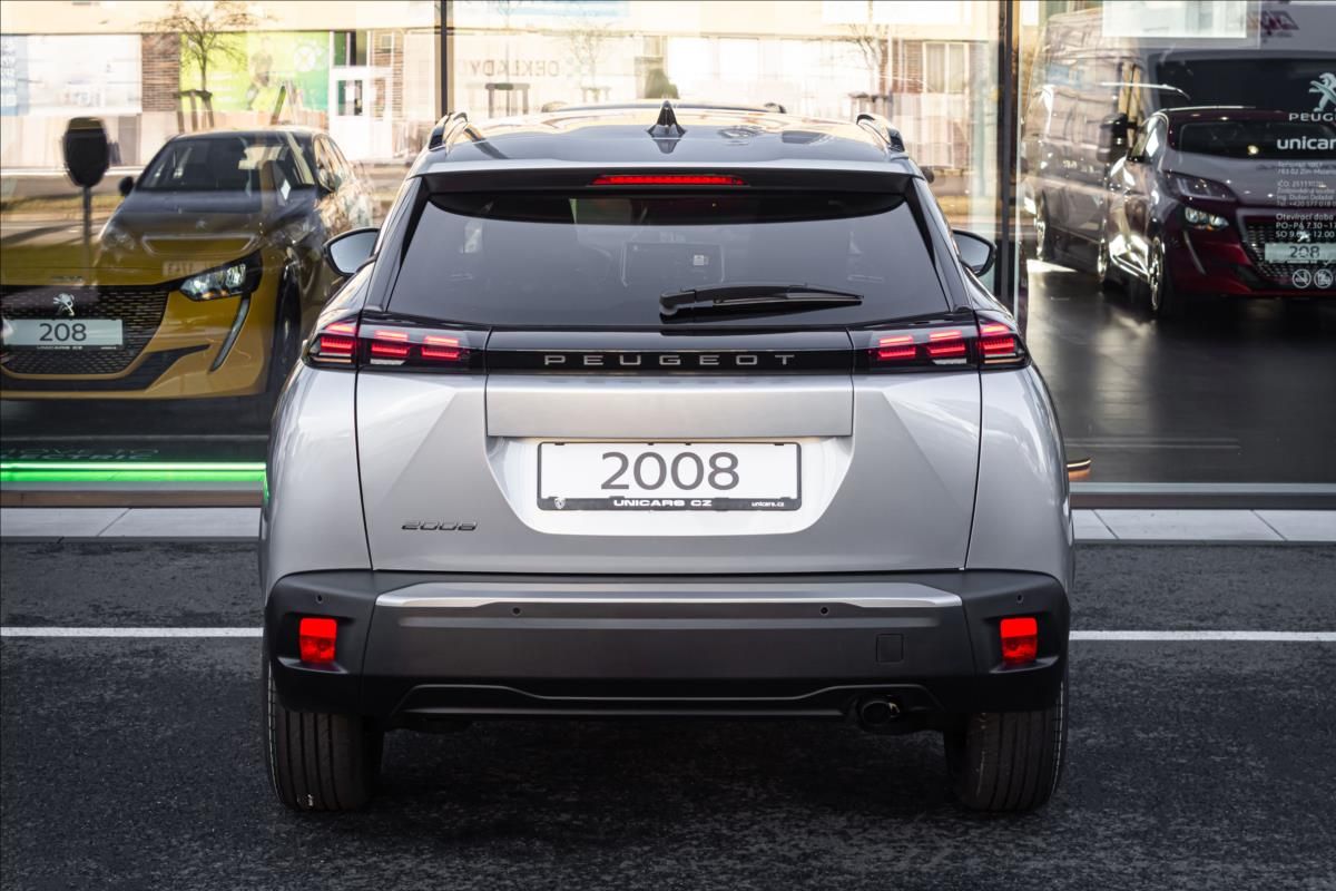 Peugeot 2008, 1,2 BUSINESS Hybrid 145 e-DCS6 - fotka 6