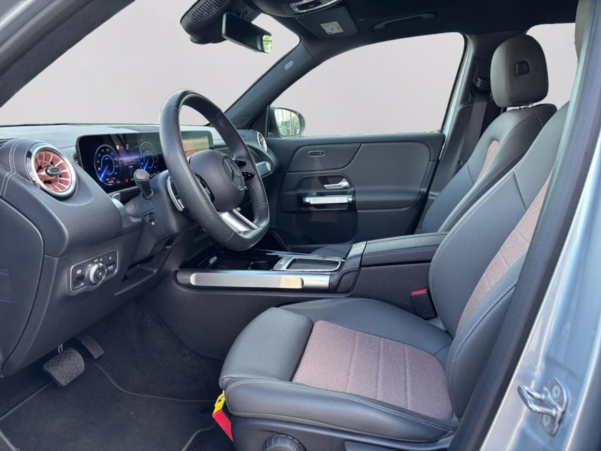 Mercedes-Benz EQB, 300 4M 7míst Pano Distro Kam - fotka 6