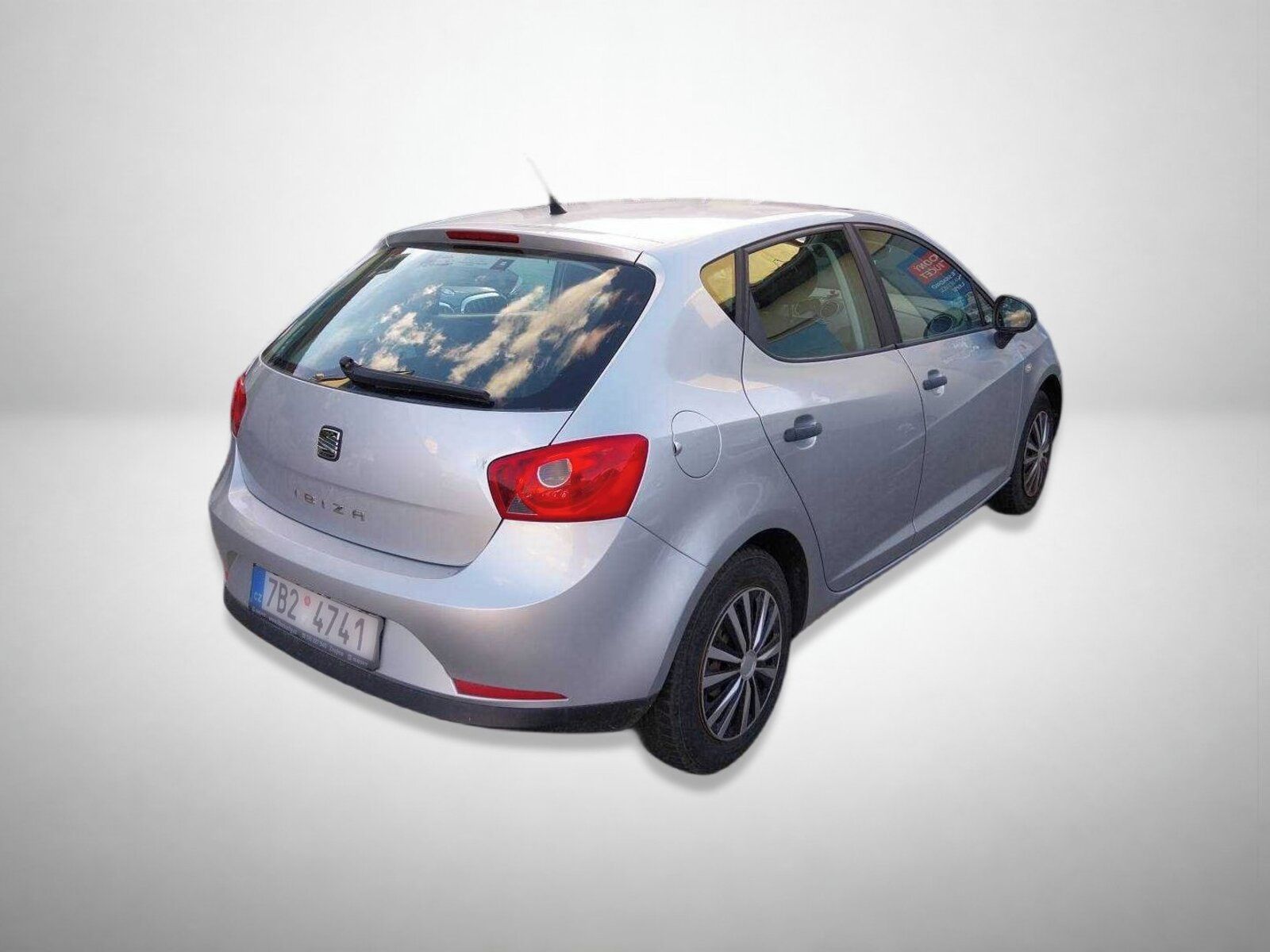 Seat Ibiza, 1.2 12V, Klima, rezervace - fotka 2