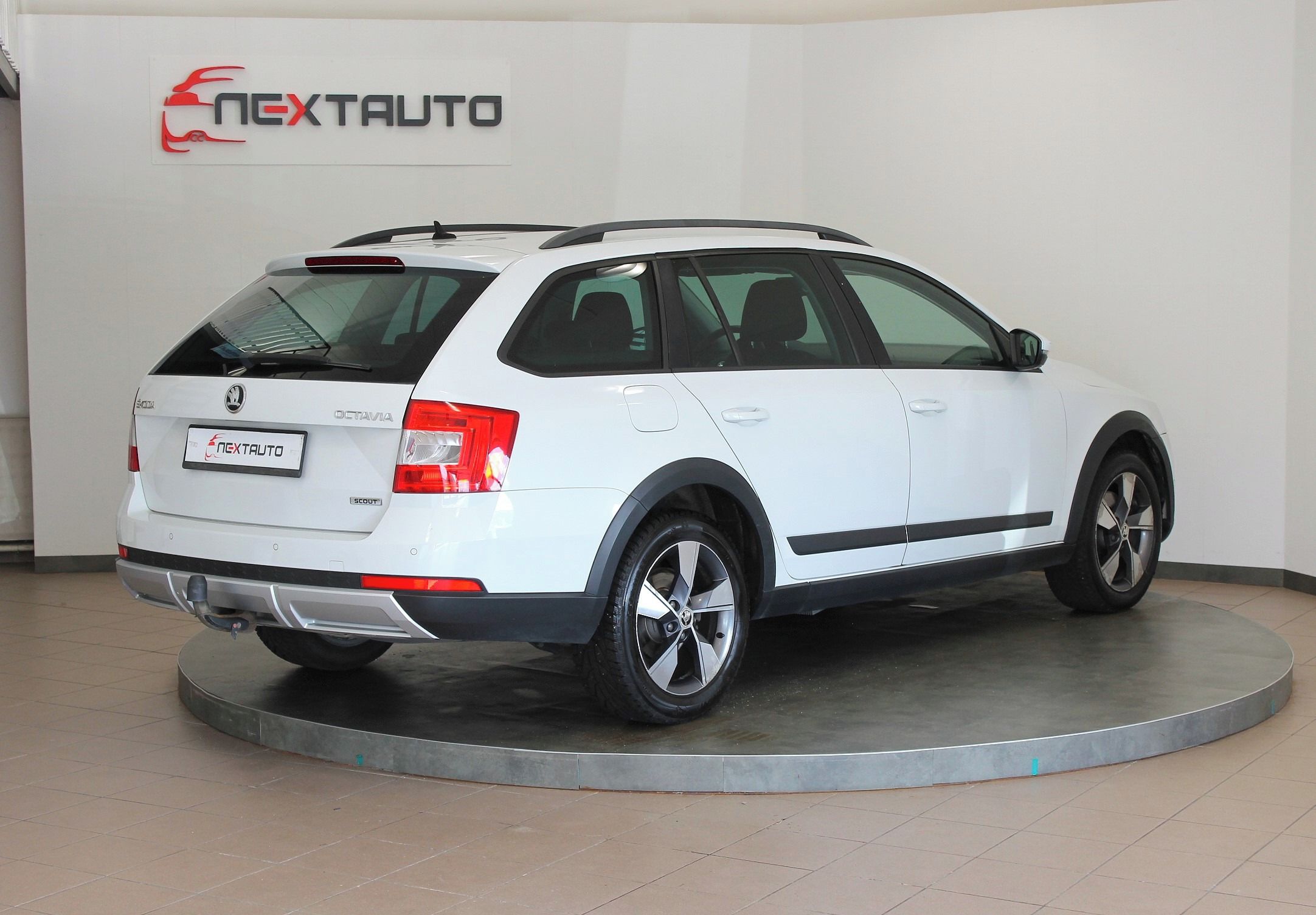 Škoda Octavia, 2.0 TDI 135kW DSG SCOUT, TAŽNÉ - fotka 5