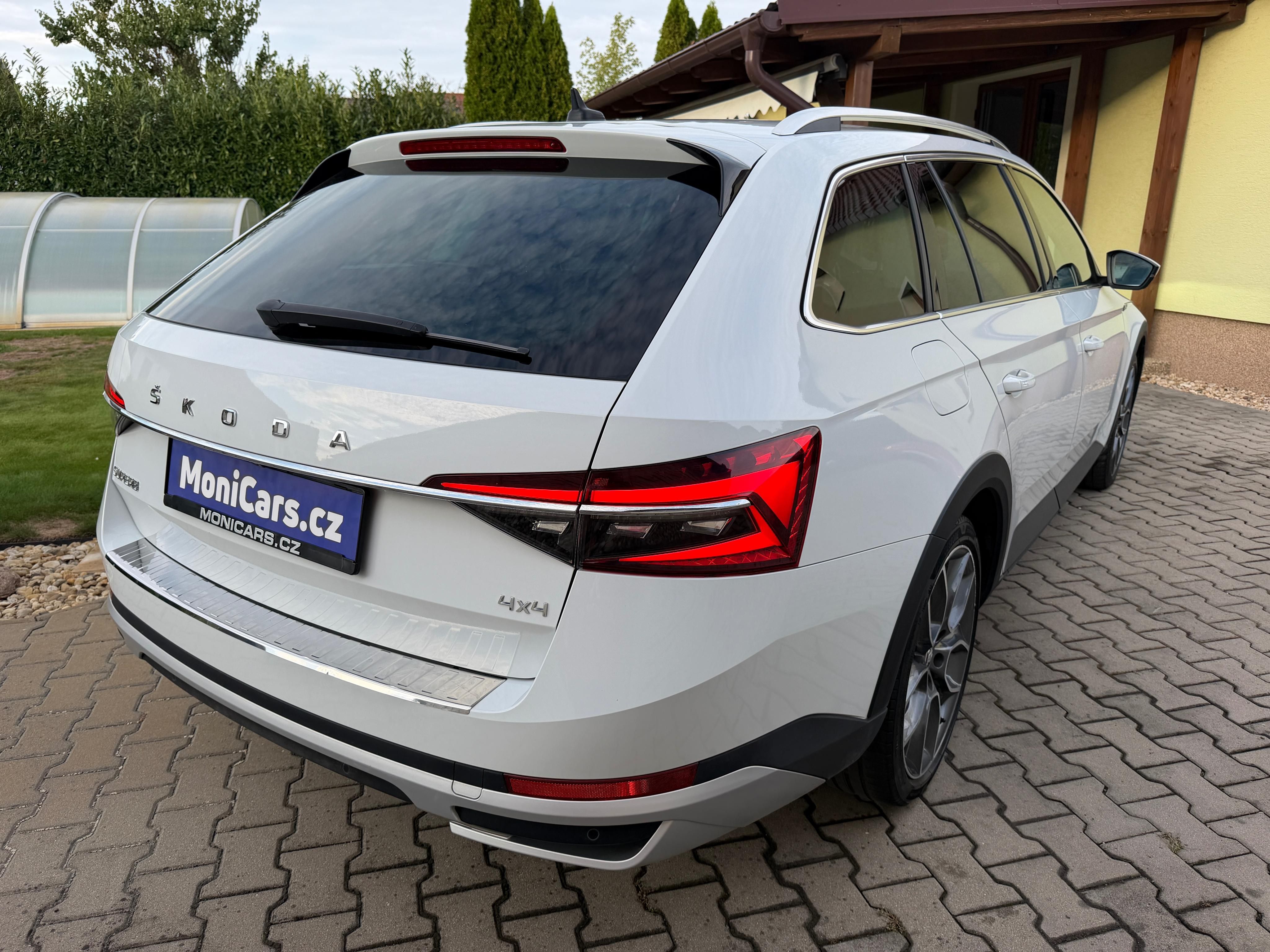 Škoda Superb, Scout 2.0 TDI 140kW 4x4 DSG - fotka 5