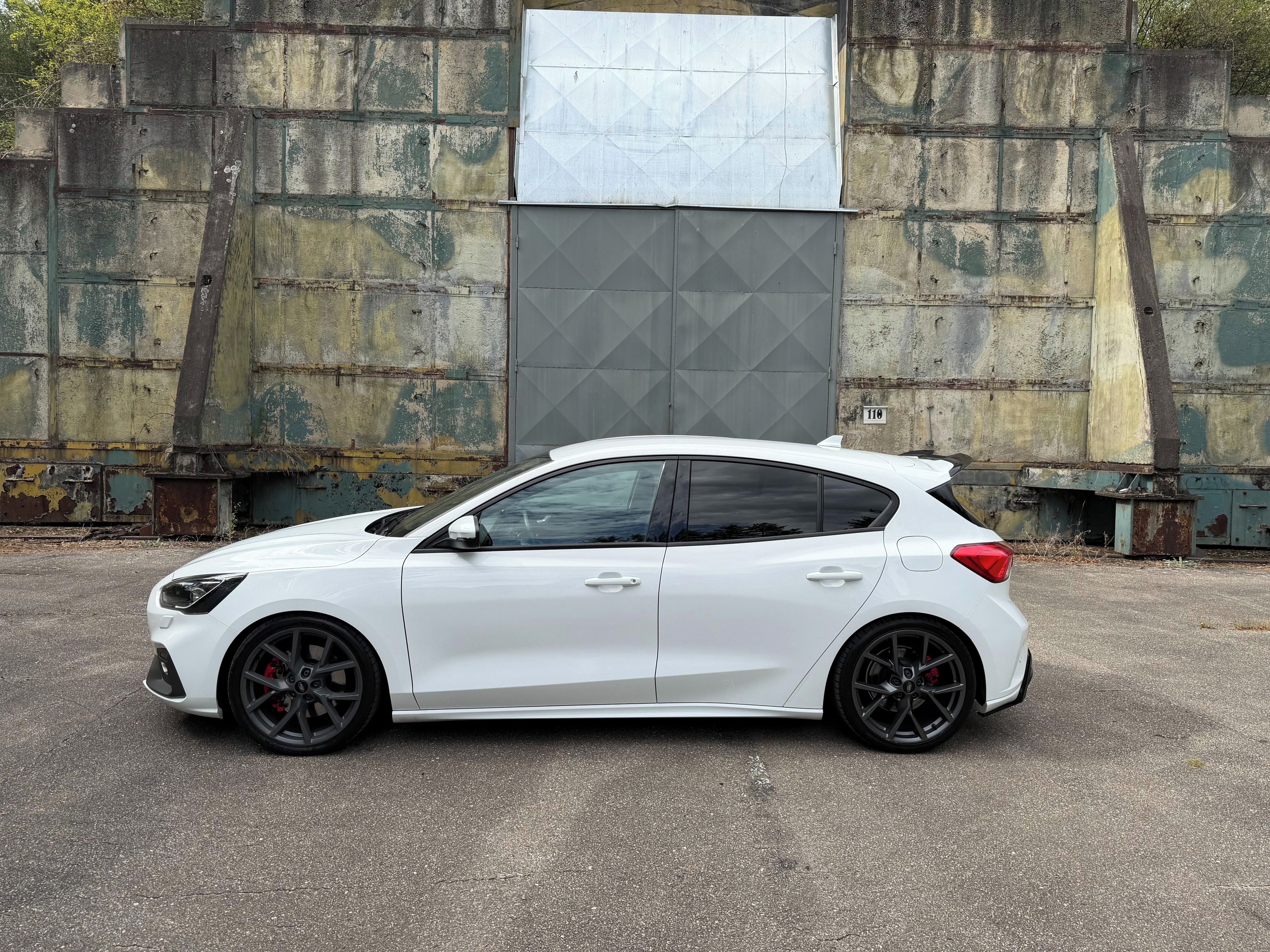 Ford Focus, 2.3 EcoBoost 280PS Manuál - fotka 5