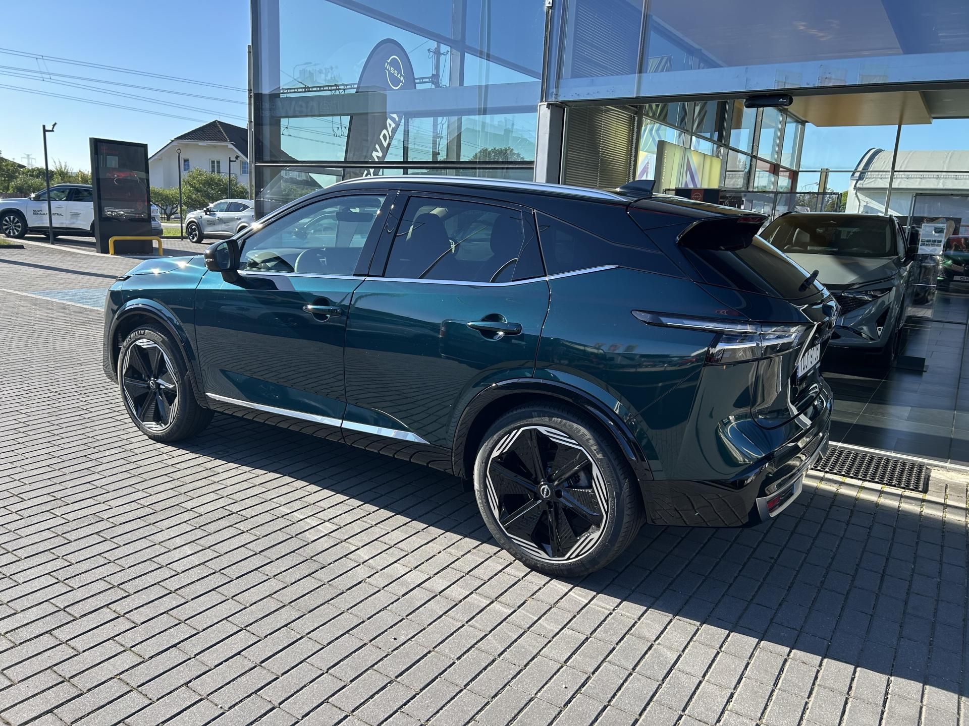 Nissan Qashqai, Tekna Plus 1.3 DIG-T 116kw Aut - fotka 3