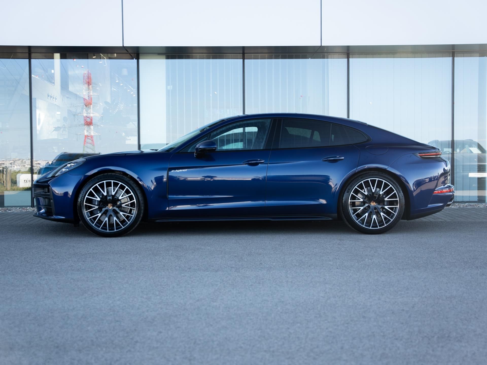 Porsche Panamera, 4 E-Hybrid - fotka 2